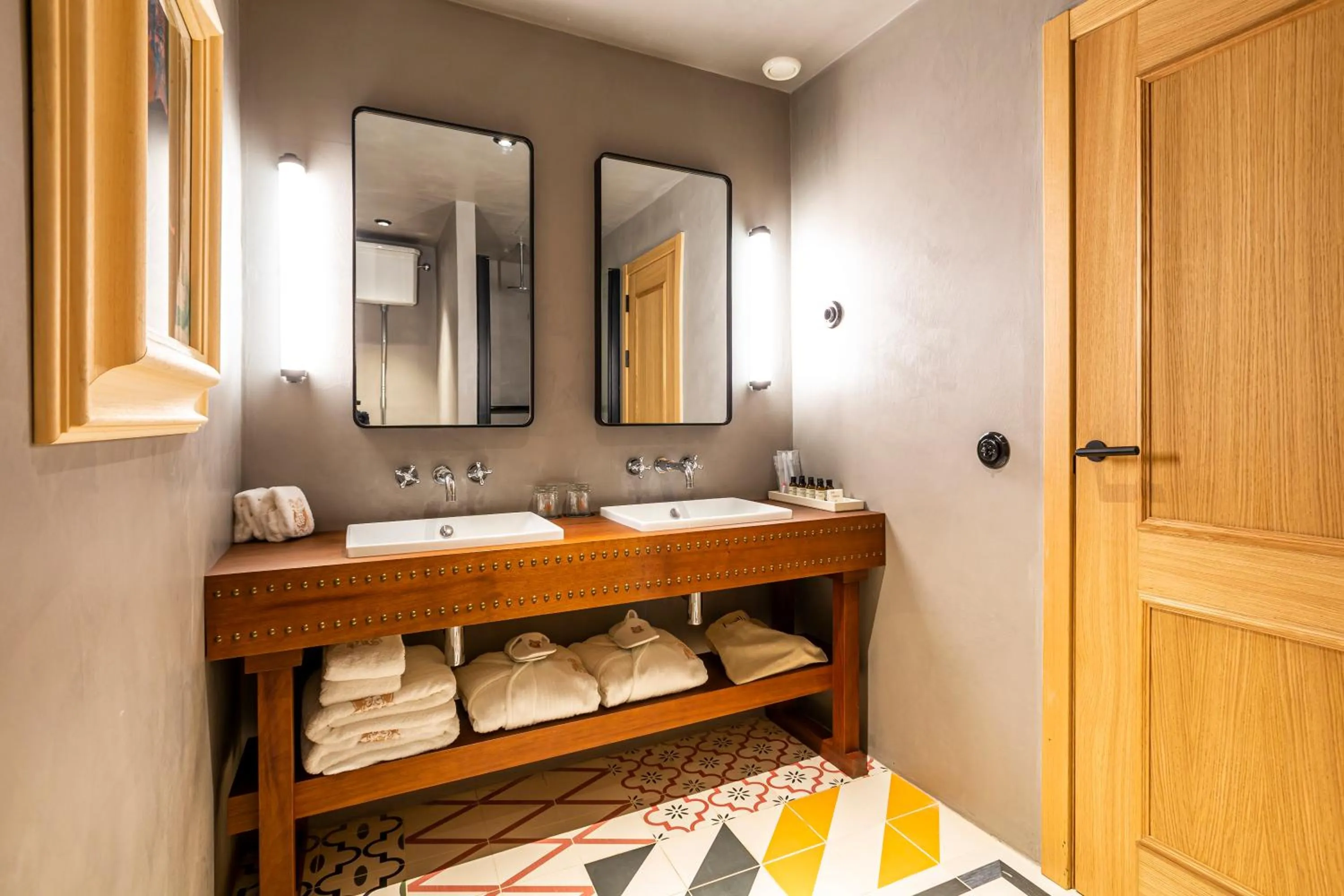 Bathroom in Hotel La Torre del Canonigo - Small Luxury Hotels