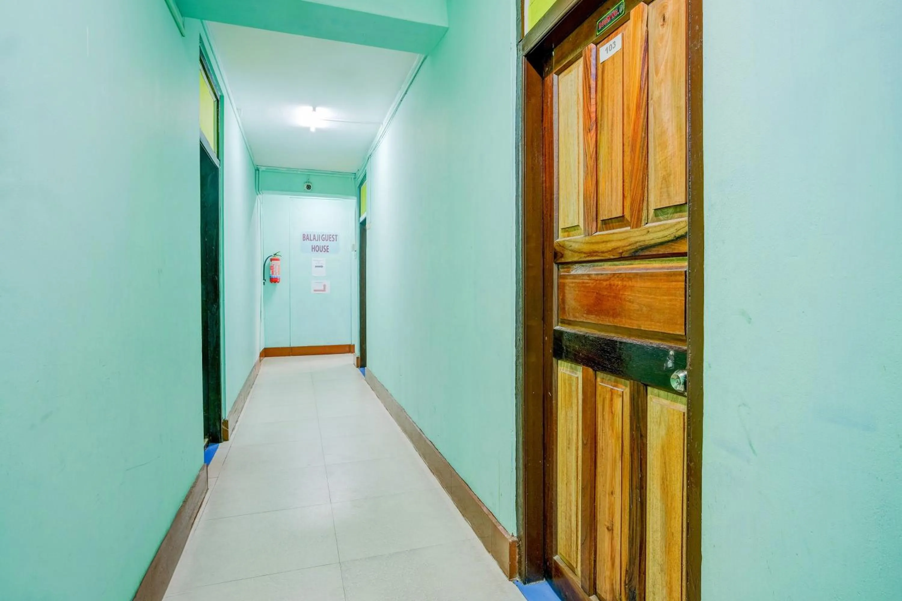 Lobby or reception in Super Hotel O Shillong Formerly Balaji Guest House