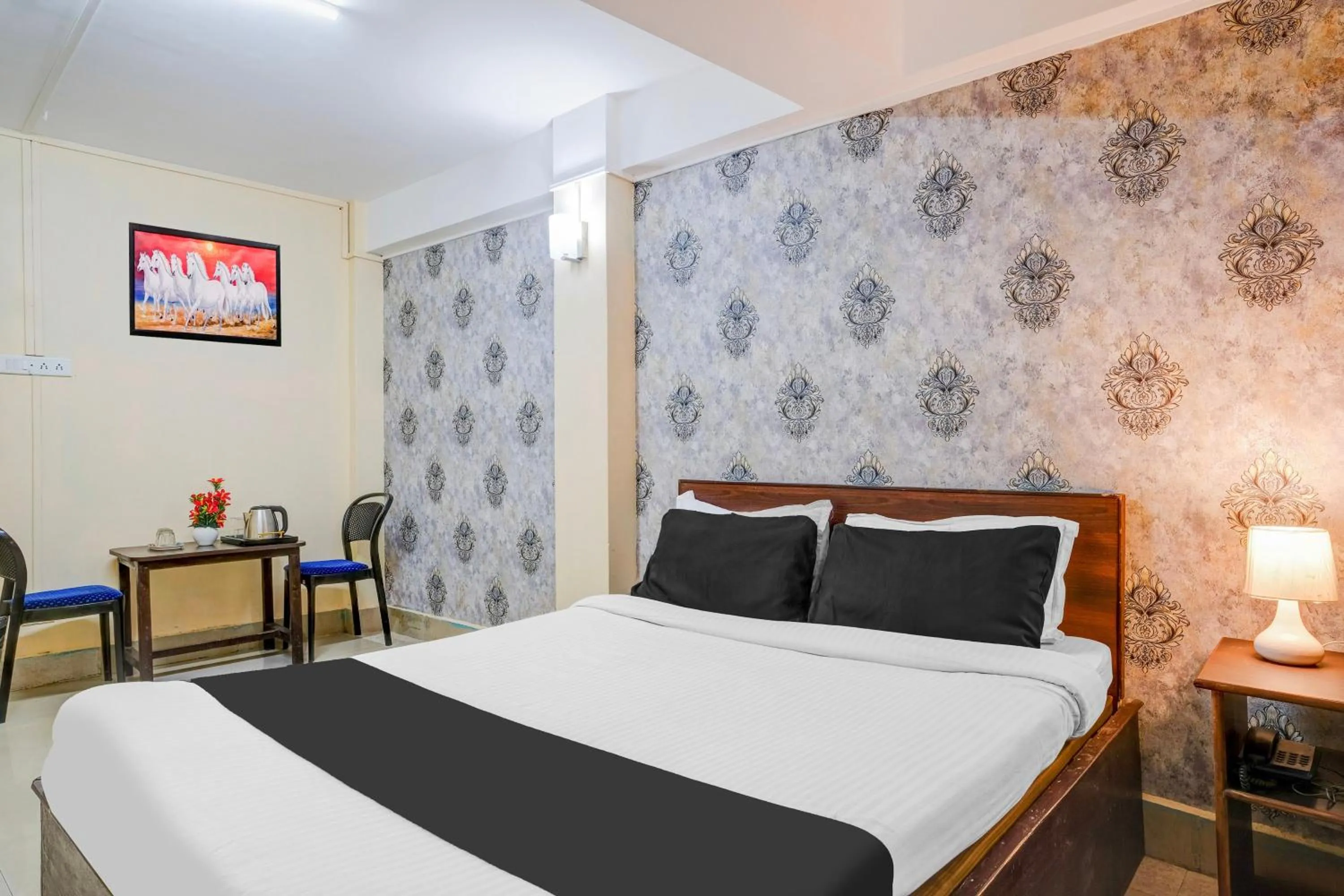 Bedroom, Bed in Super Hotel O Shillong Formerly Balaji Guest House