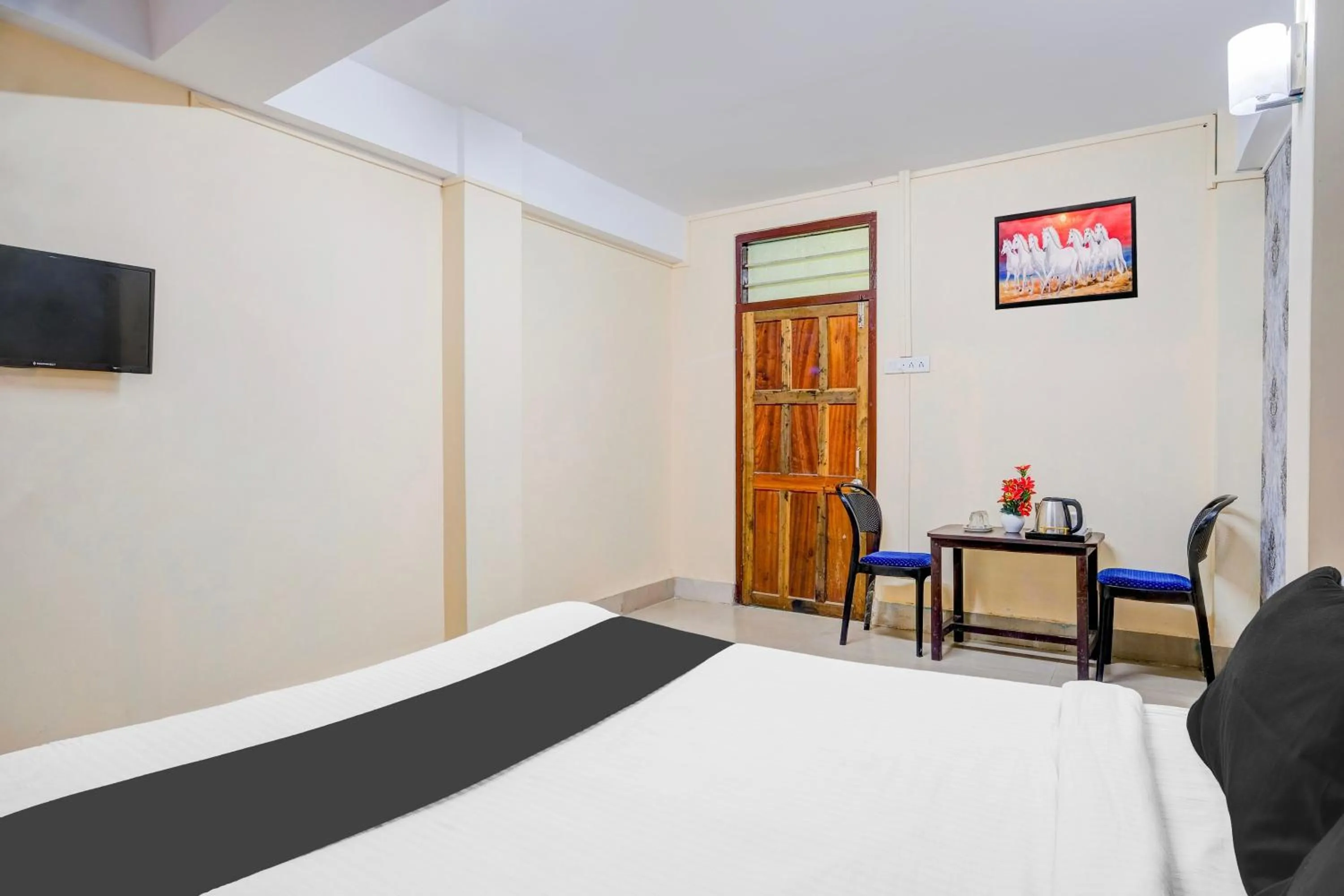 Bedroom, Bed in Super Hotel O Shillong Formerly Balaji Guest House