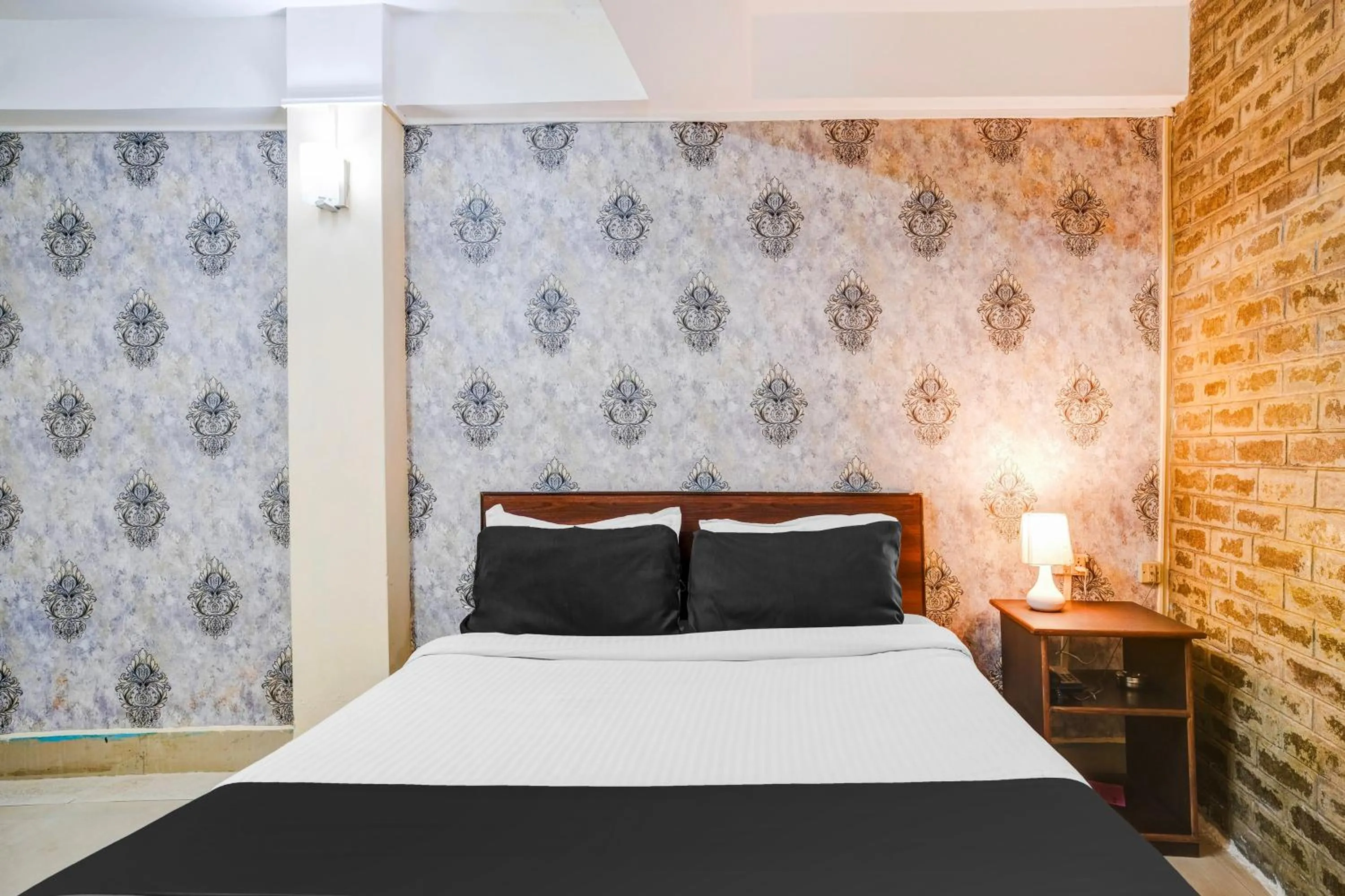 Bedroom, Bed in Super Hotel O Shillong Formerly Balaji Guest House