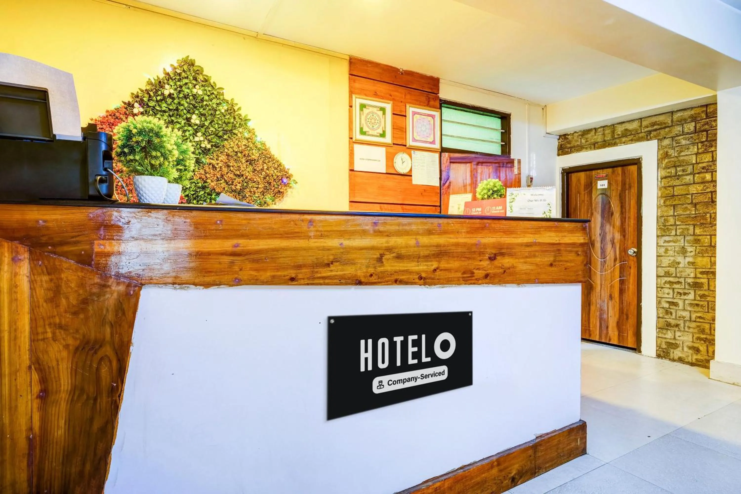 Lobby or reception in Super Hotel O Shillong Formerly Balaji Guest House