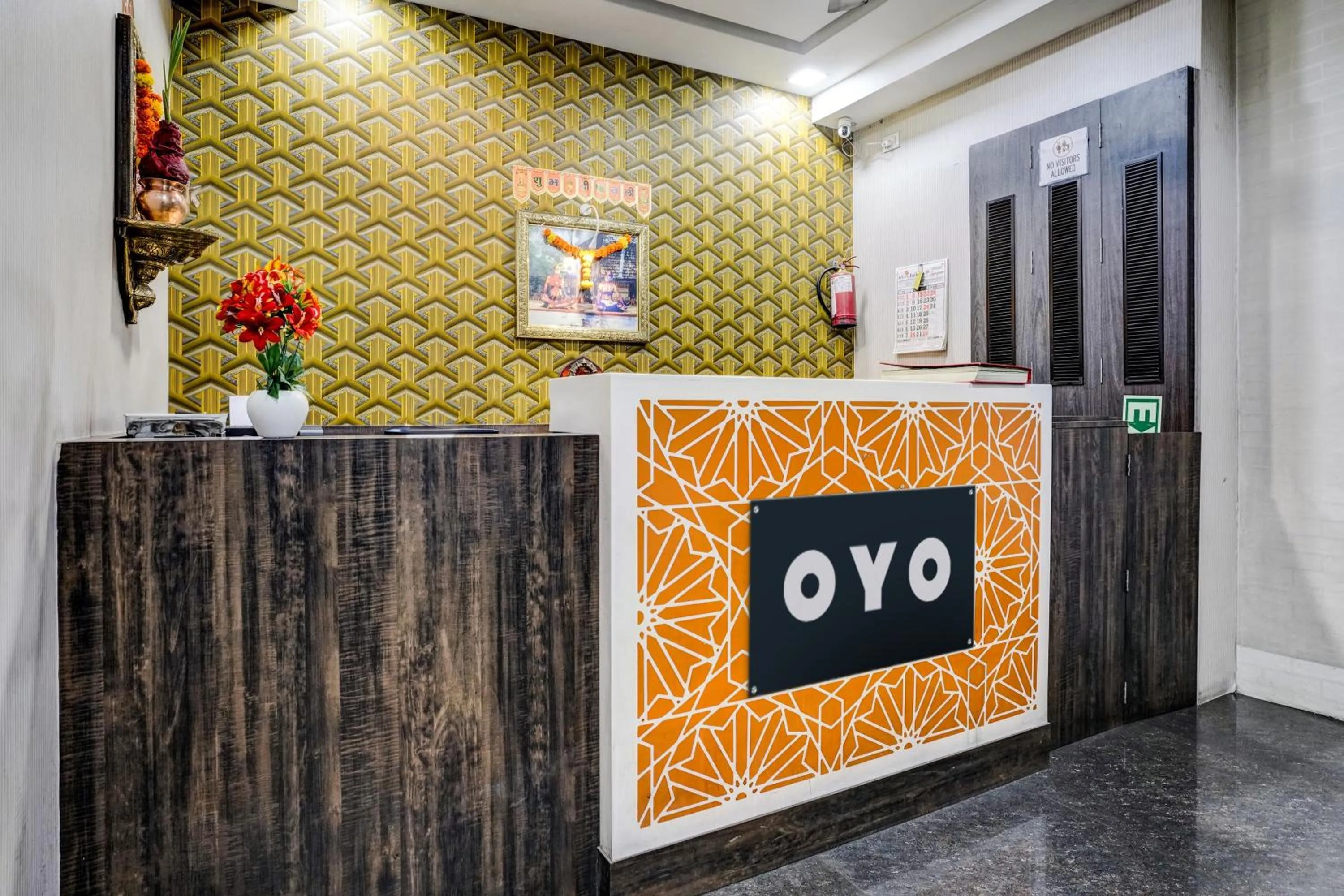 Lobby or reception in Hotel O Lotus Residency Near Anand Nagar Metro Station