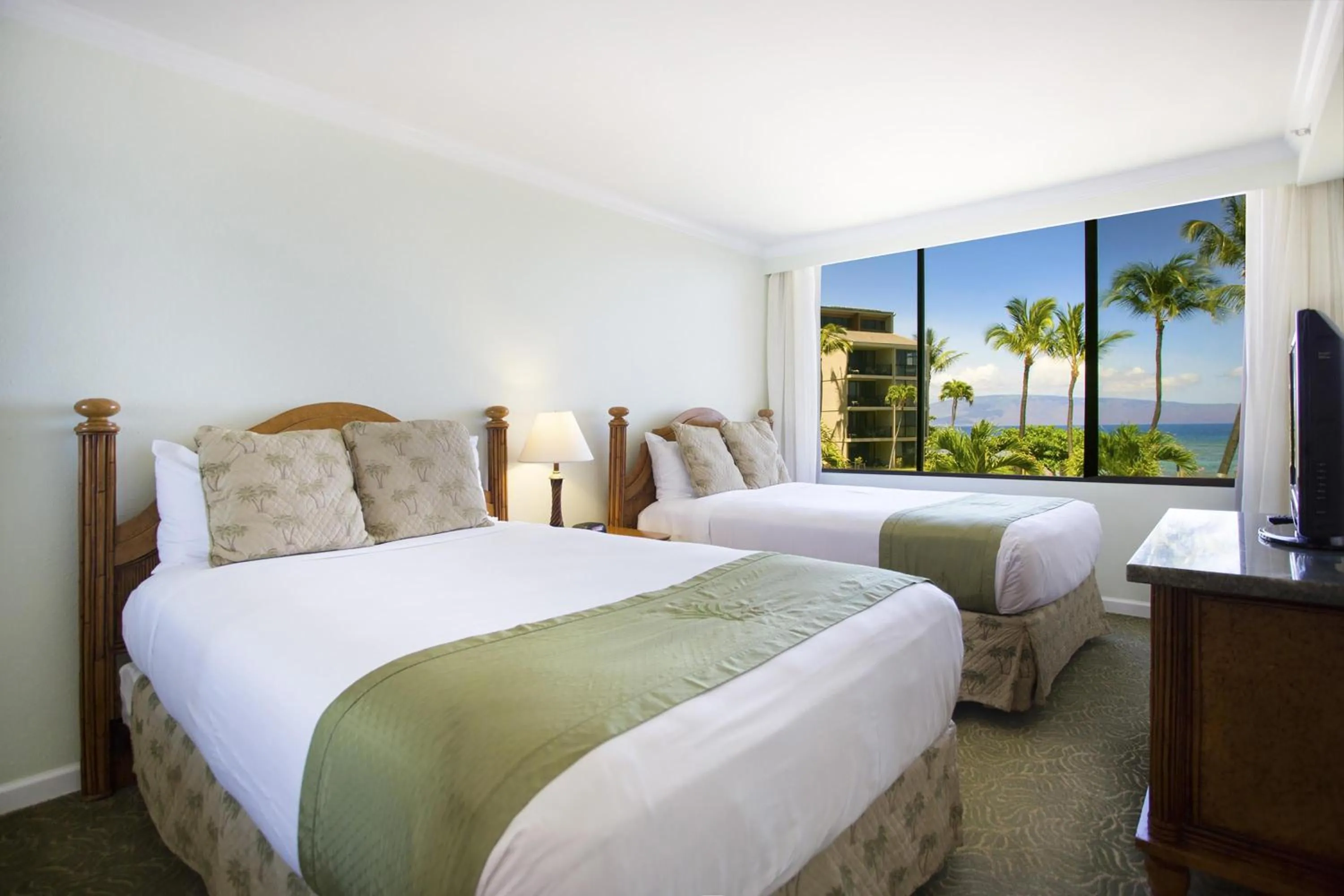 Photo of the whole room, Bed in Aston Kaanapali Shores
