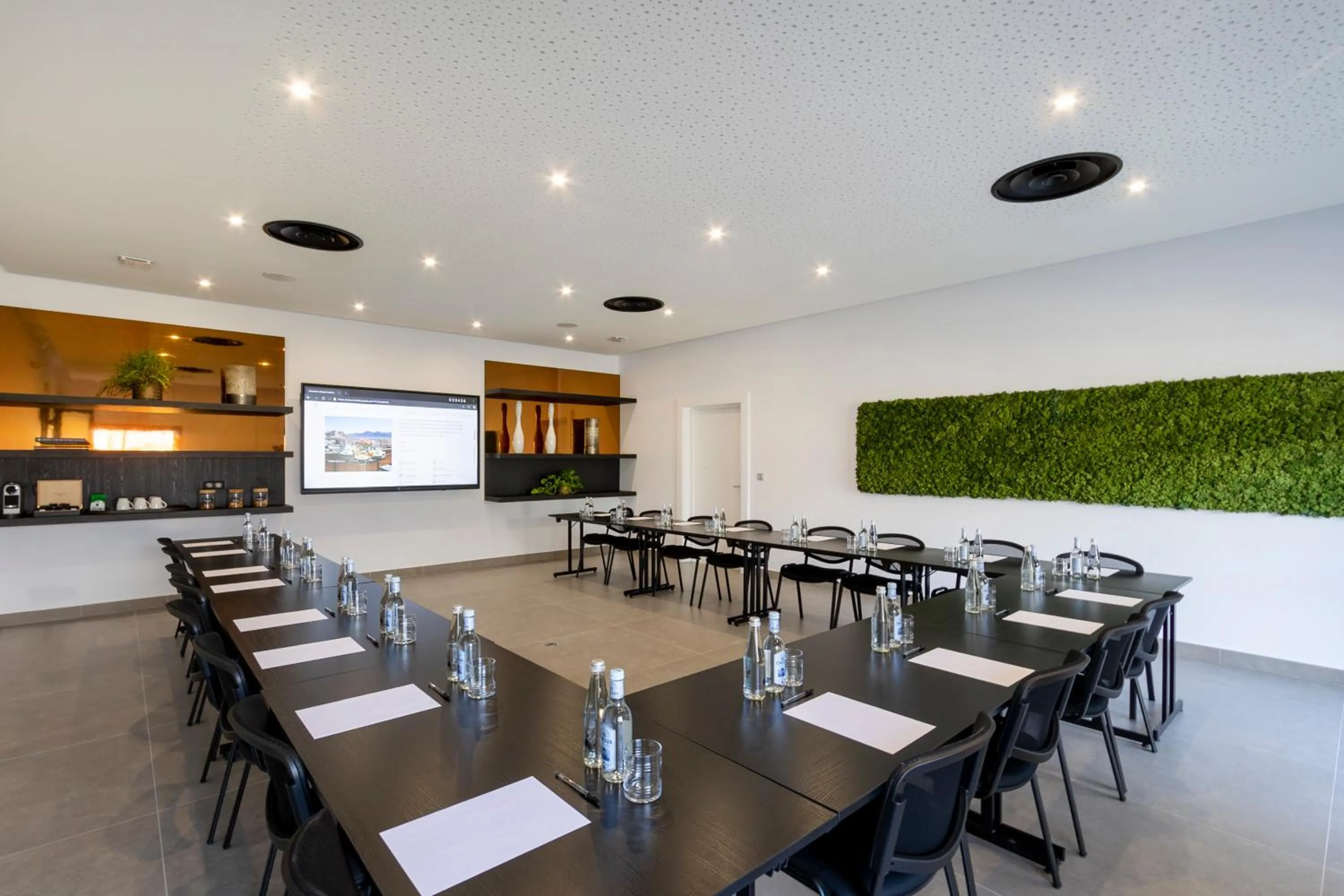 Meeting/conference room in Hotel L'Acquale