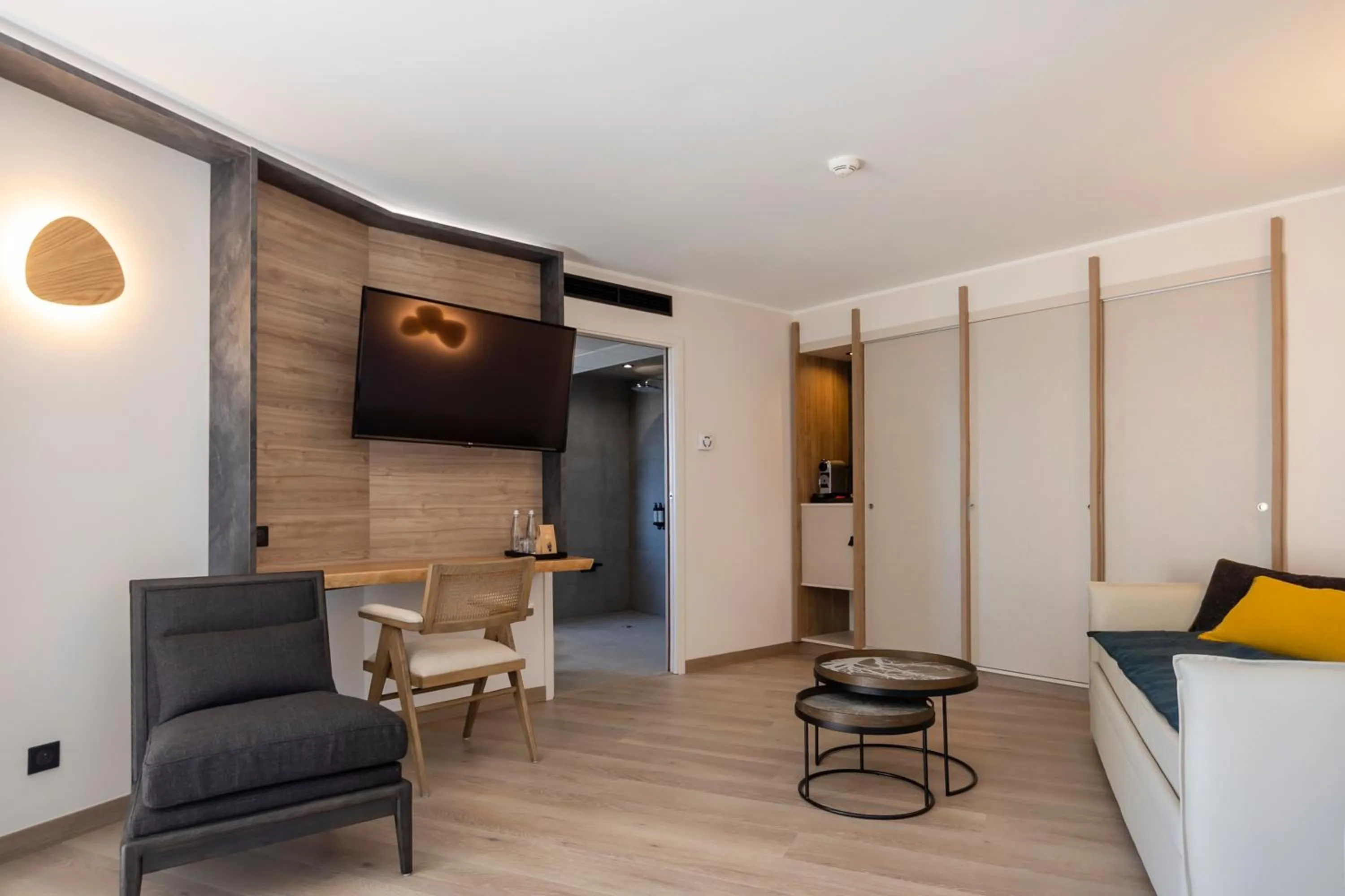 Bedroom in Hotel L'Acquale