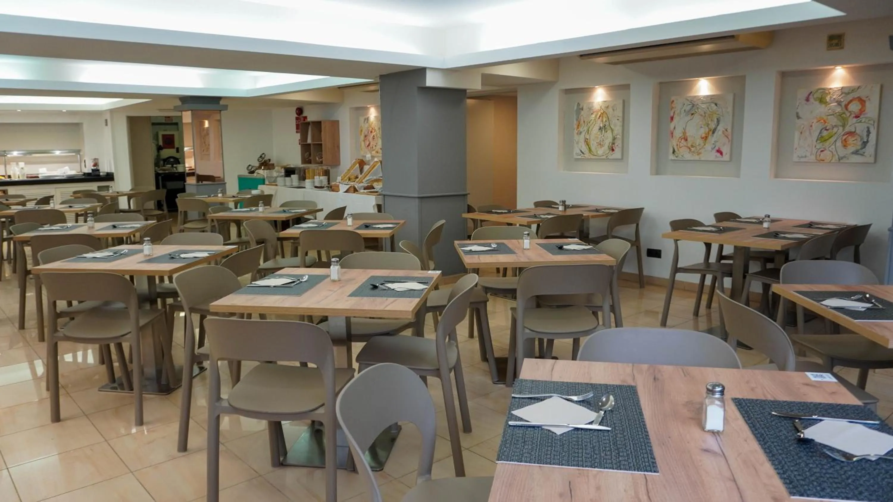 Restaurant/places to eat in O7 Alea