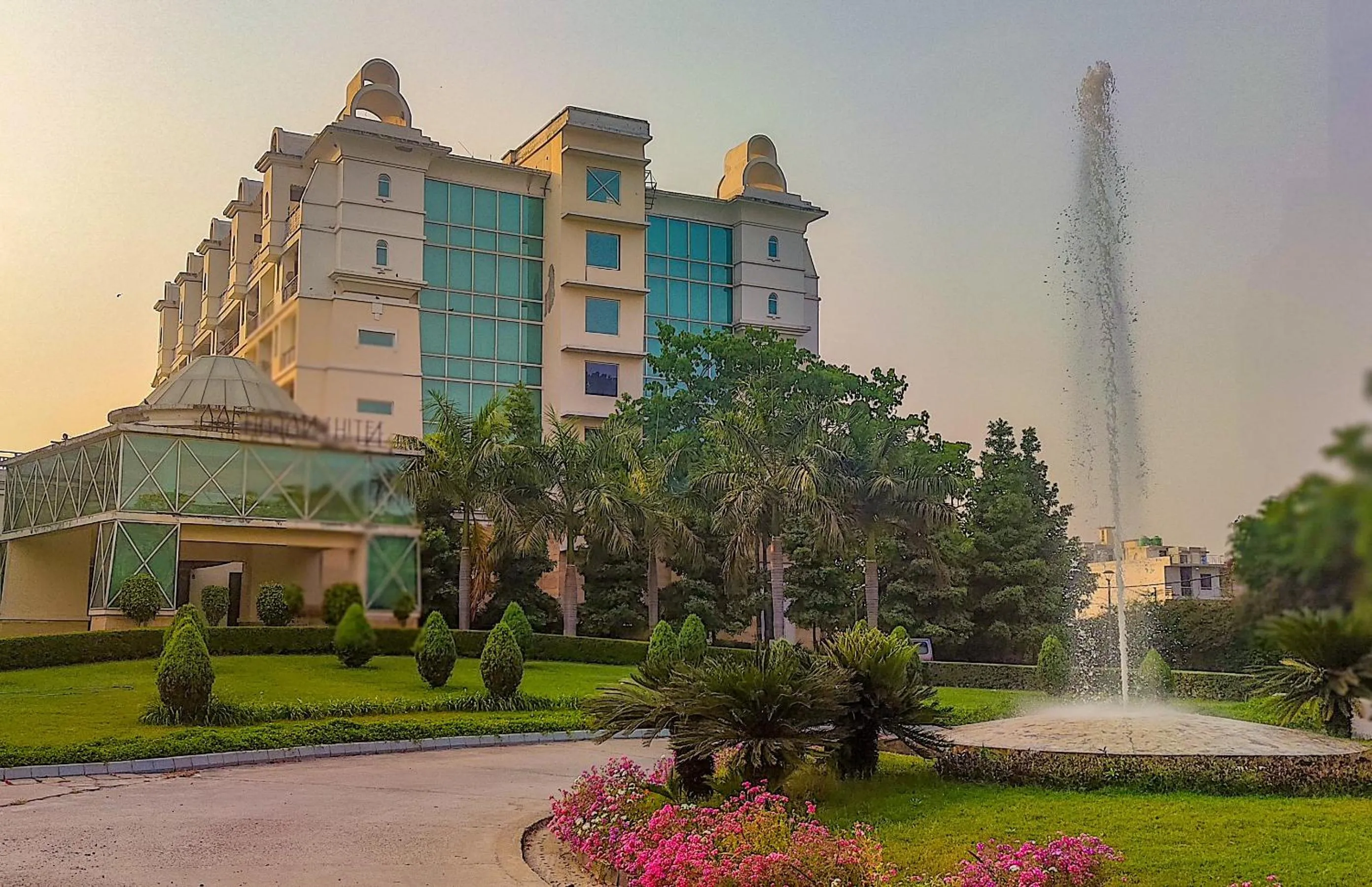 Facade/entrance in Four Leaf Service Suites, Haridwar