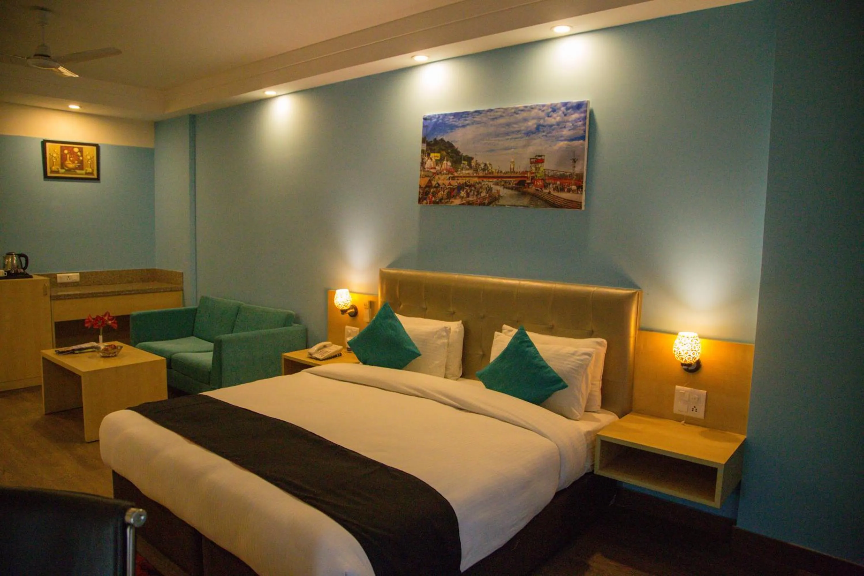 Bed in Four Leaf Service Suites, Haridwar