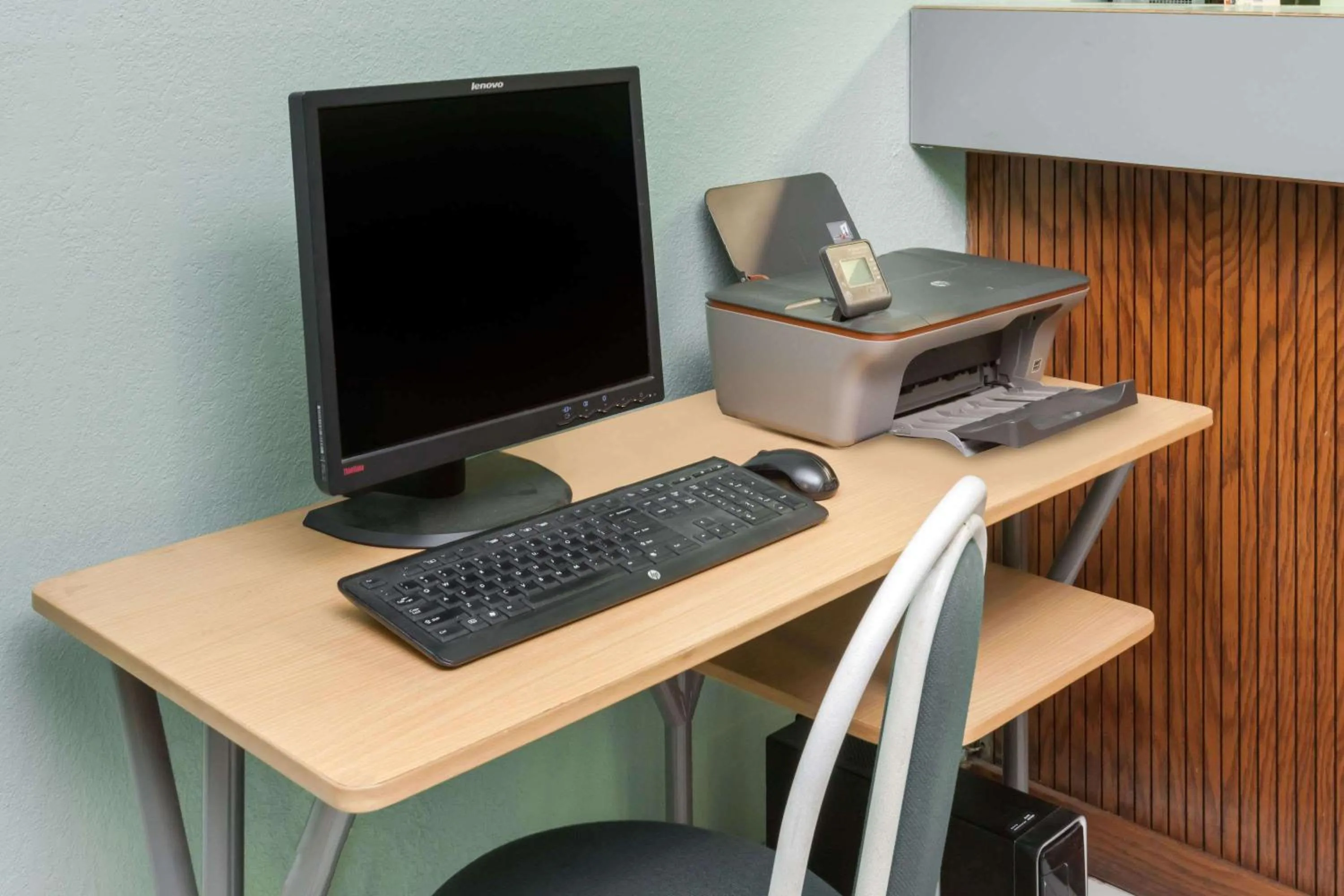 On site in Super 8 by Wyndham Washington/Peoria Area