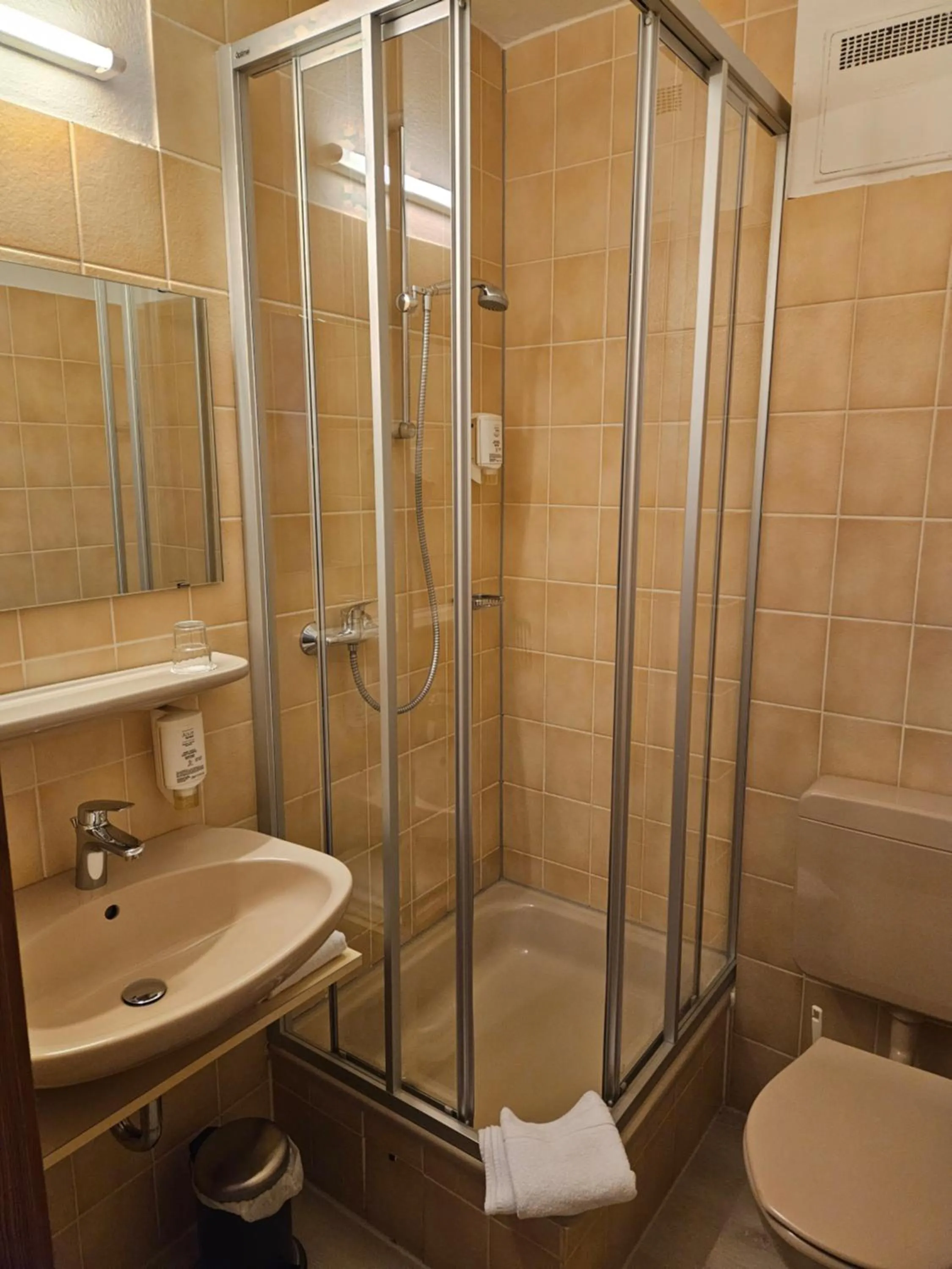 Bathroom in Landhotel Ölmühle