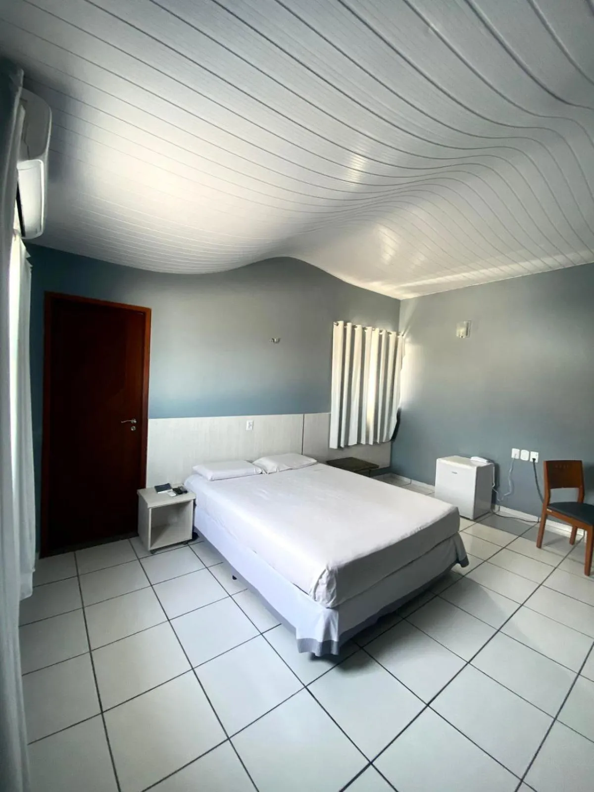 TV and multimedia, Bed in San Fernando Hotel