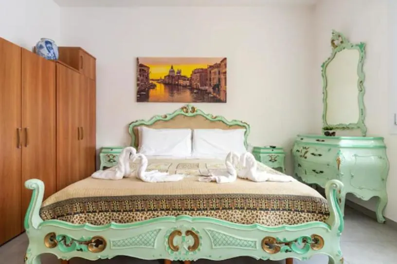 Bedroom, Bed in Monti Guesthouse