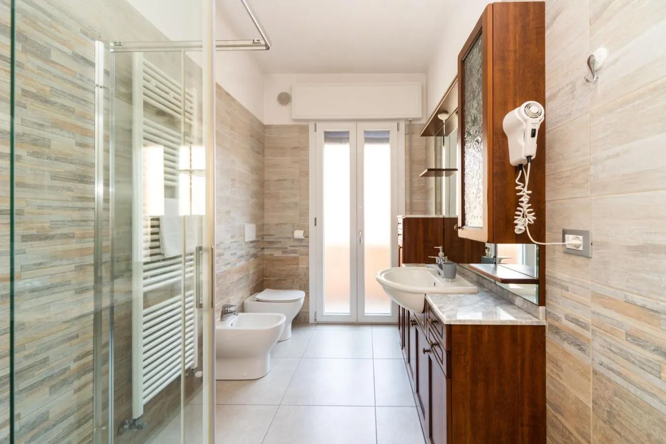 Shower in Monti Guesthouse