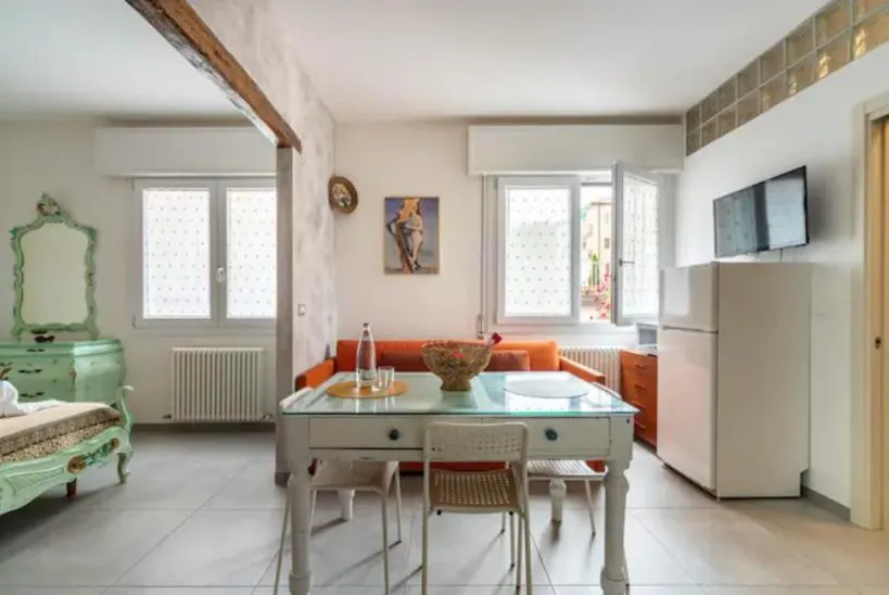 Photo of the whole room in Monti Guesthouse