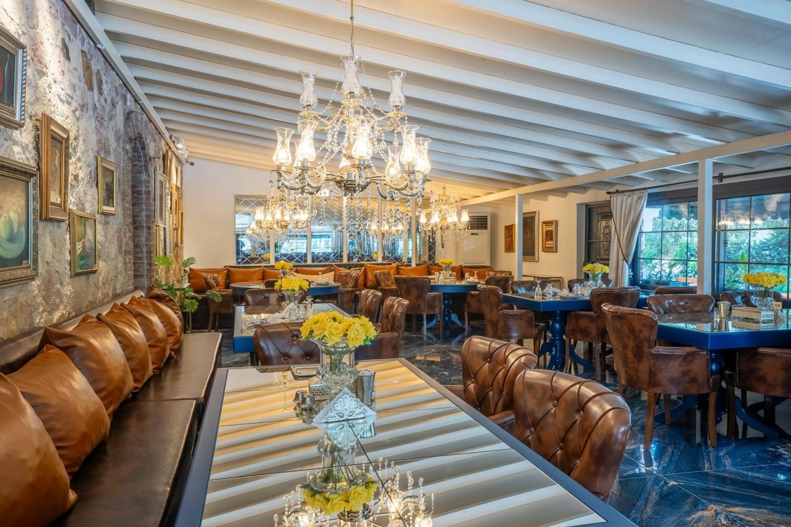 Restaurant/places to eat in simlarda aquapark otel