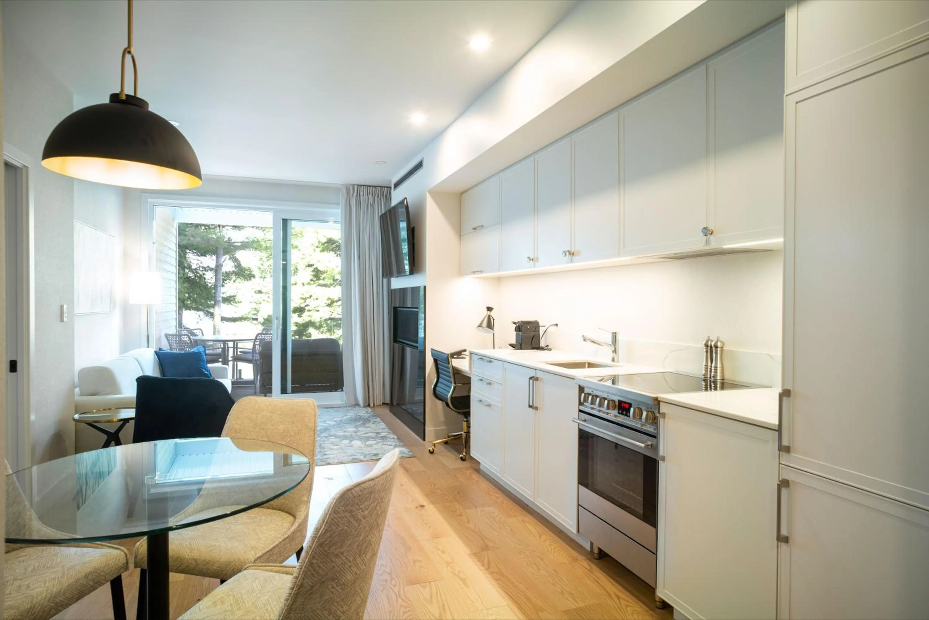 Kitchen or kitchenette in Ripplecove Hotel & Spa