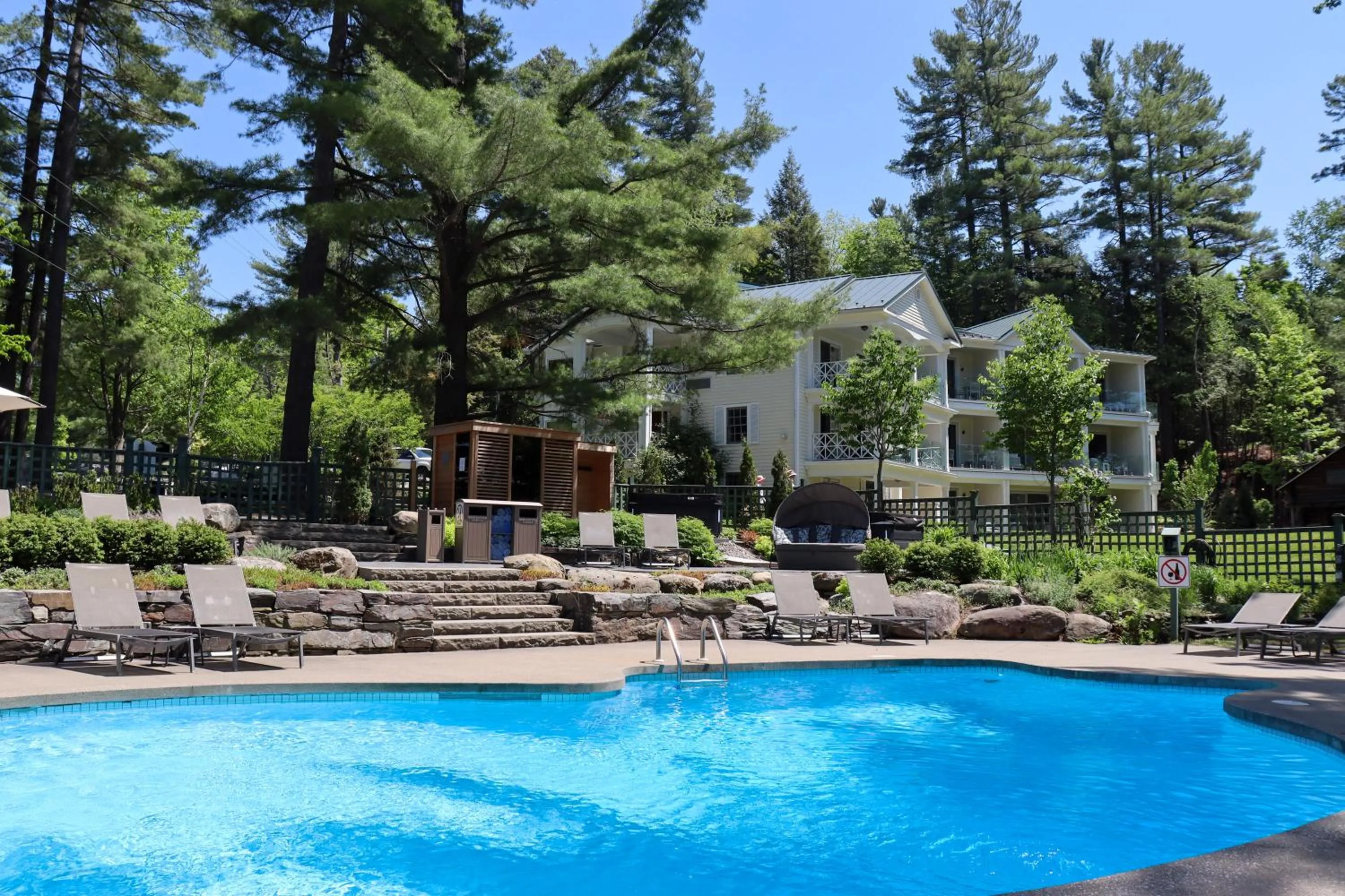 Spring in Ripplecove Hotel & Spa