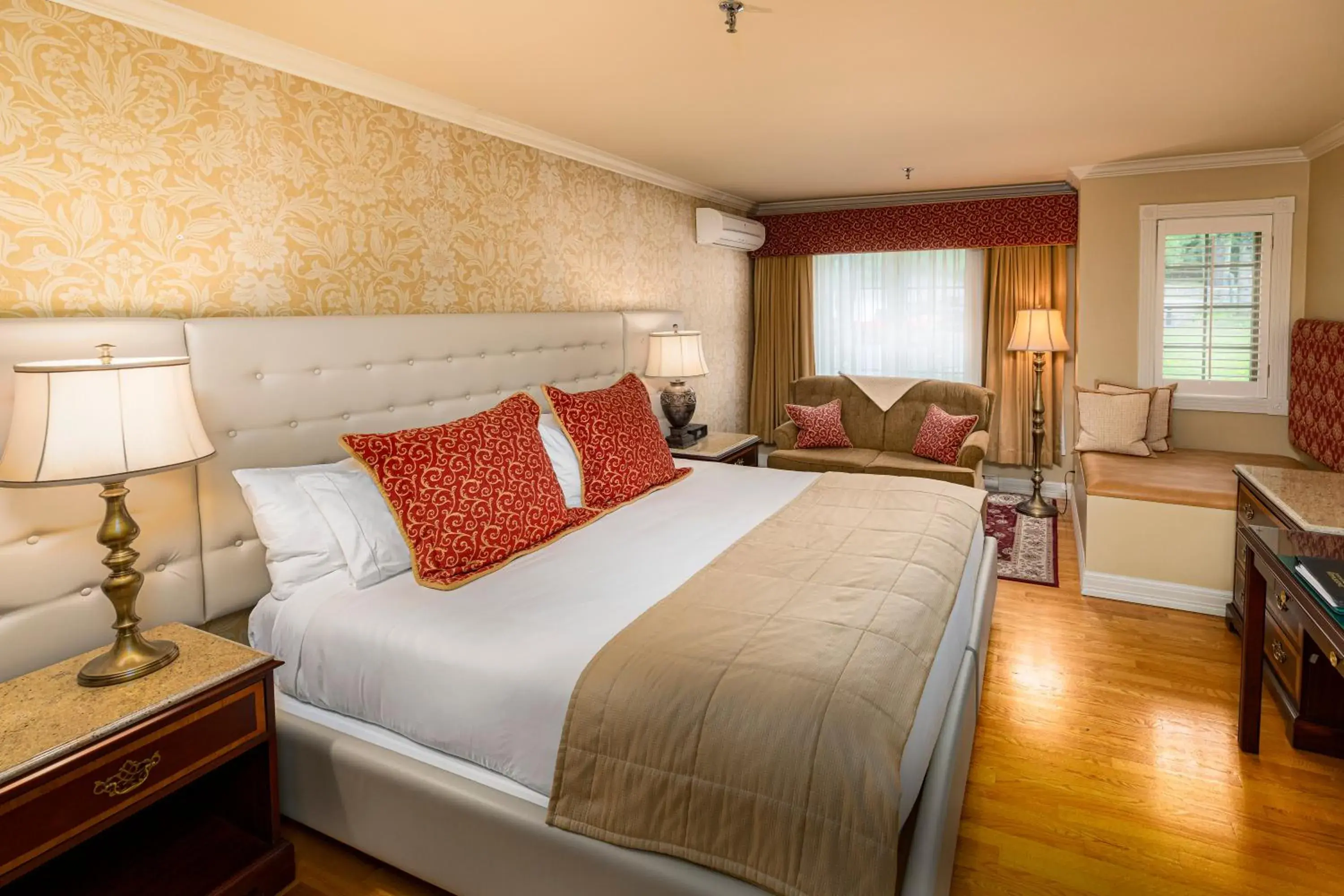 Classic Room, Courtyard Side in Ripplecove Hotel & Spa Classic Room, Courtyard Side in Ripplecove Hotel & Spa