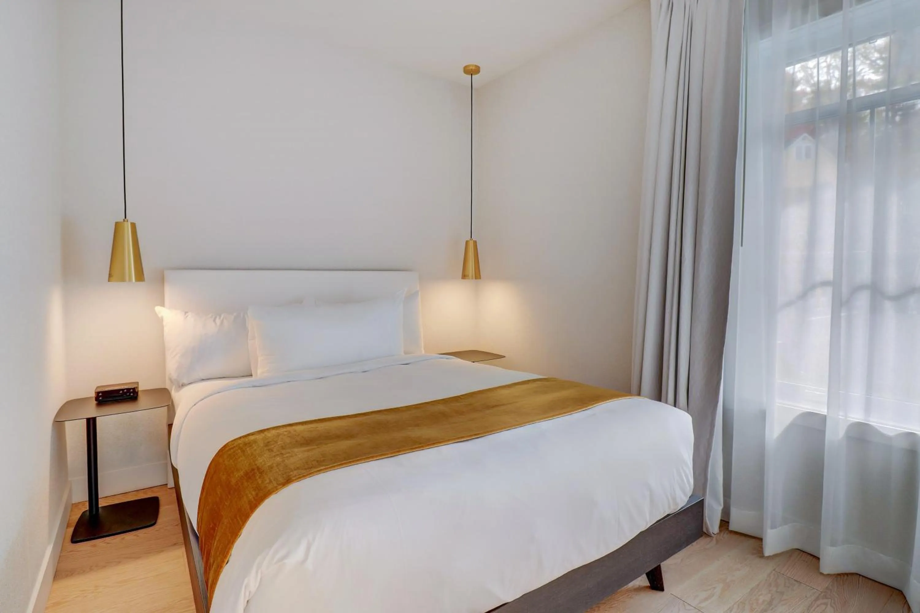 Bed in Ripplecove Hotel & Spa