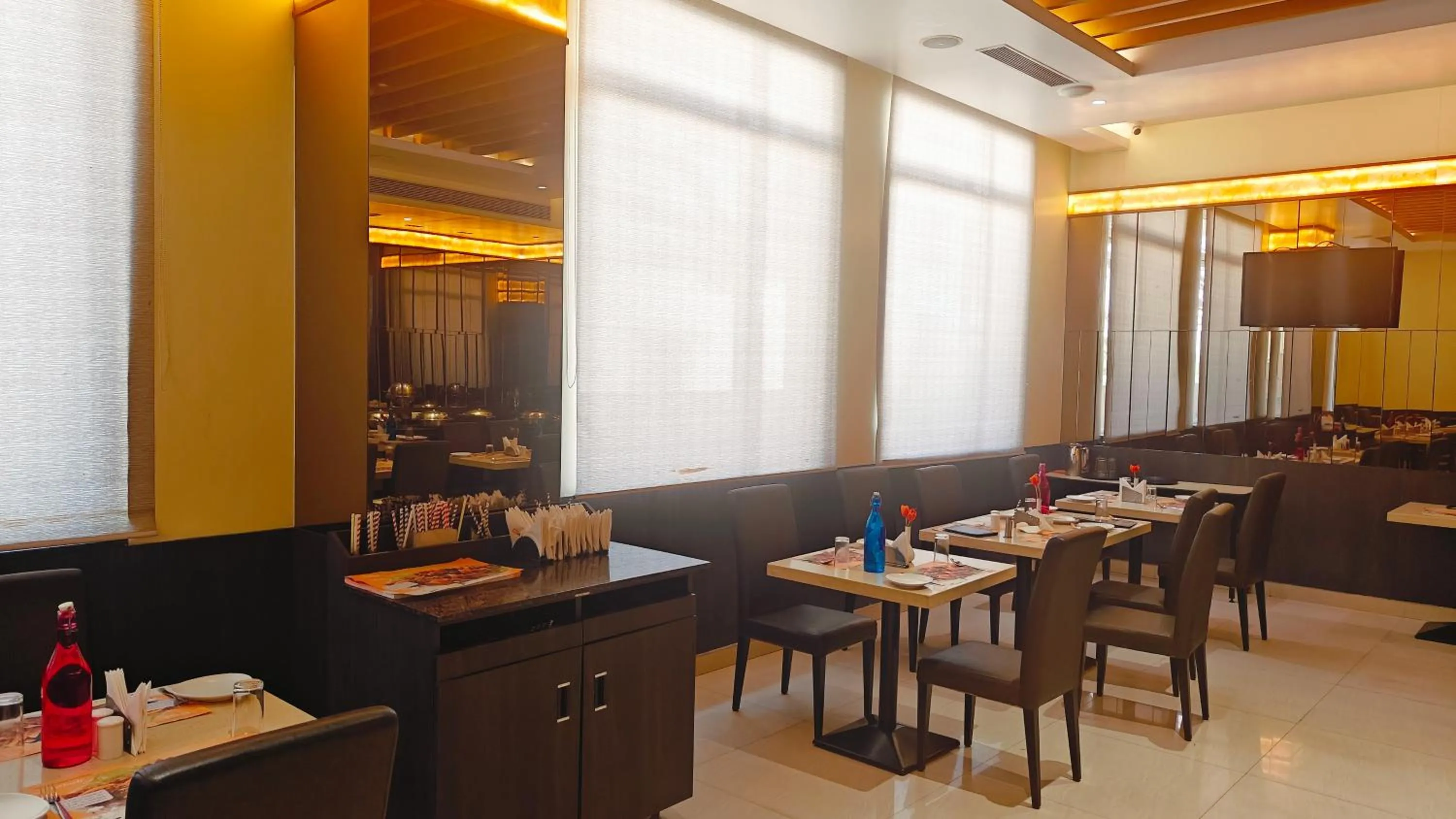 Restaurant/places to eat in ASR Parklane, A Bergamont Hotel - Hosur