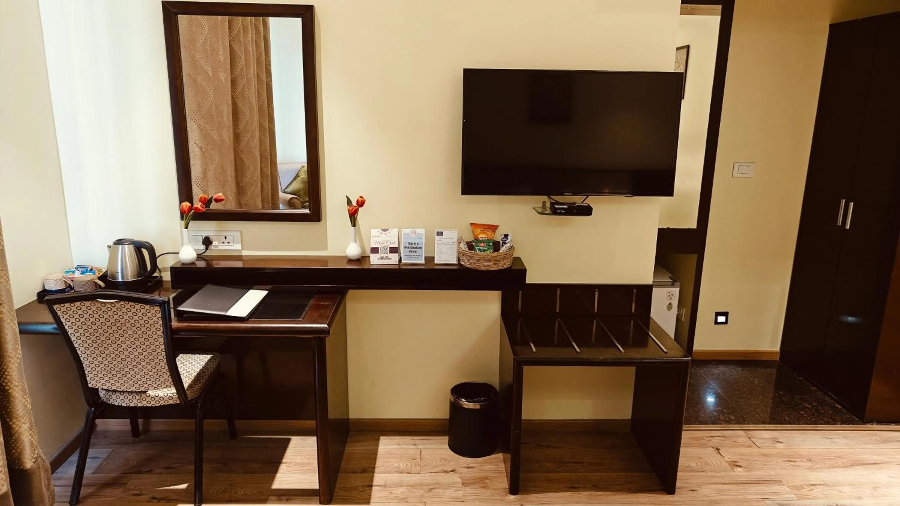 TV and multimedia in ASR Parklane, A Bergamont Hotel - Hosur