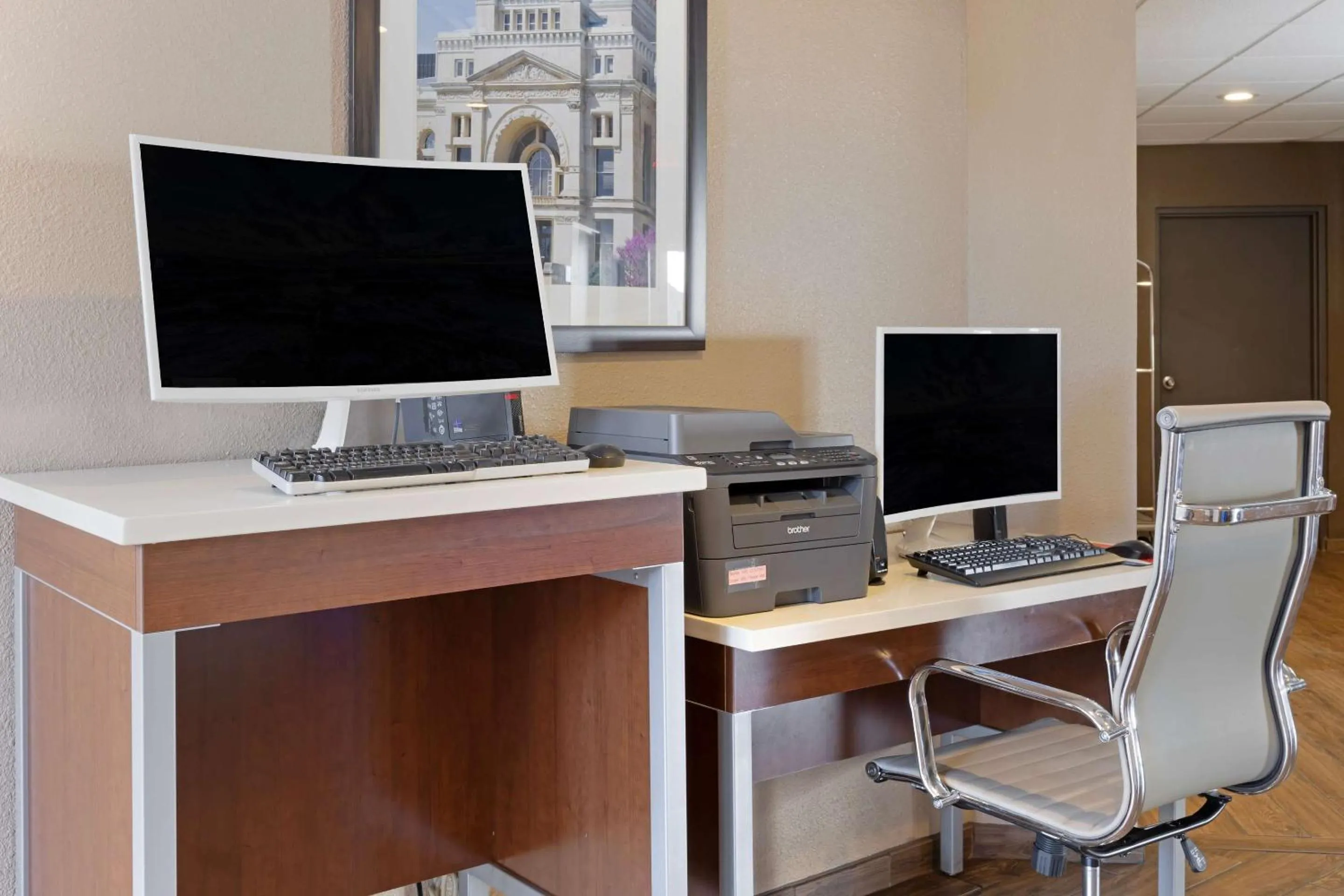 Business facilities in Comfort Inn & Suites Wichita Northeast