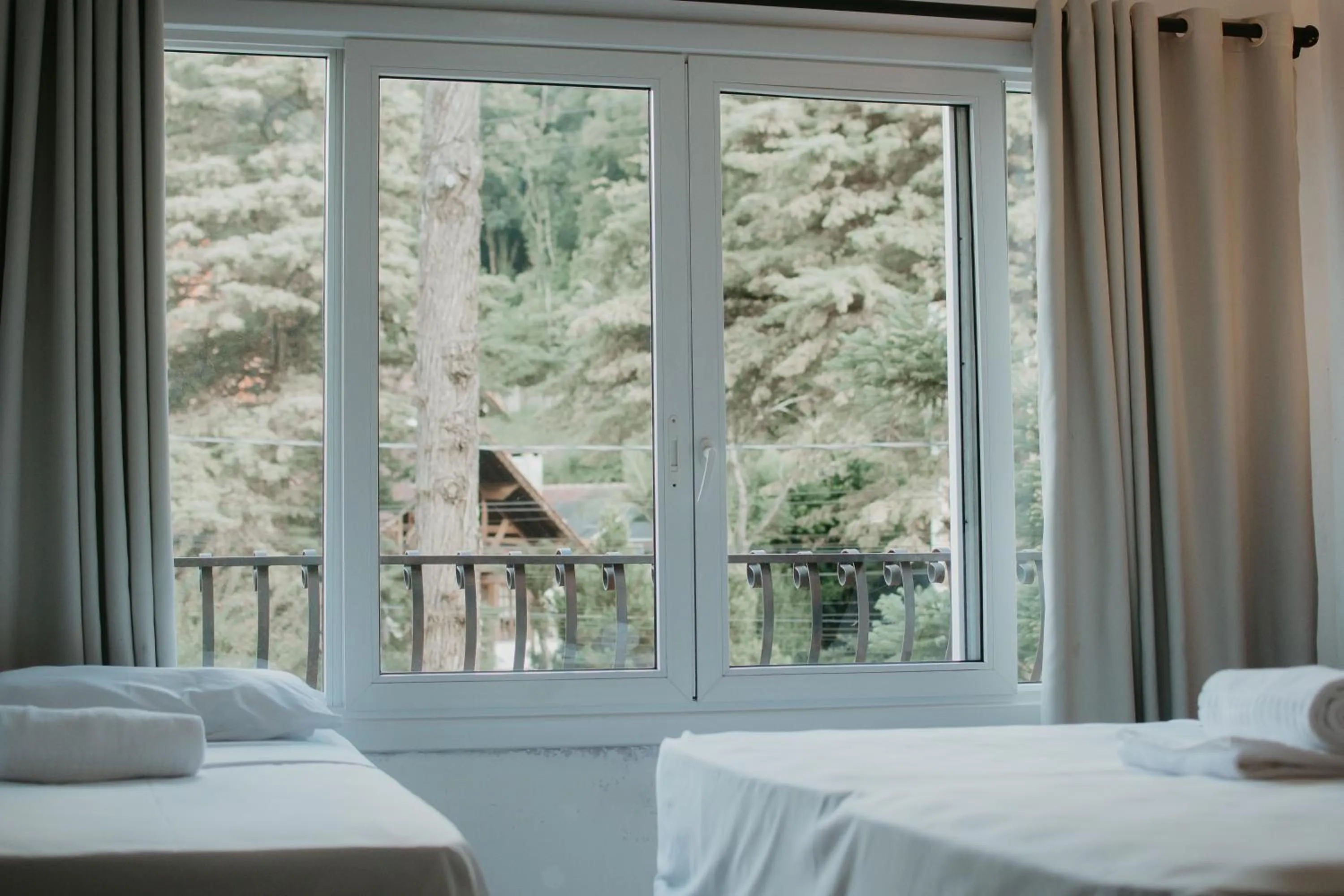 View (from property/room), Bed in Hotel Colina São Francisco