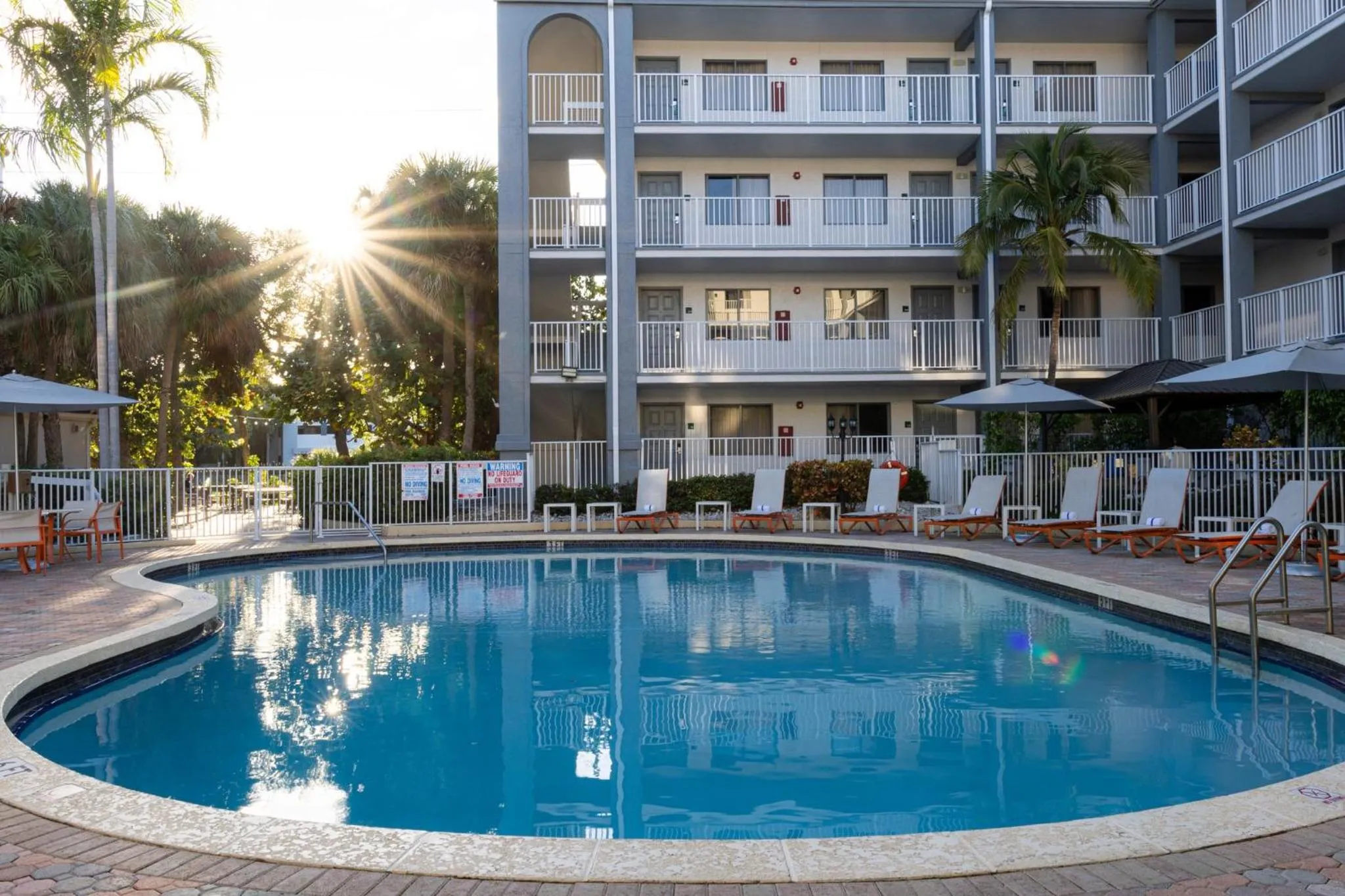Swimming pool in Holiday Inn & Suites Boca Raton - North