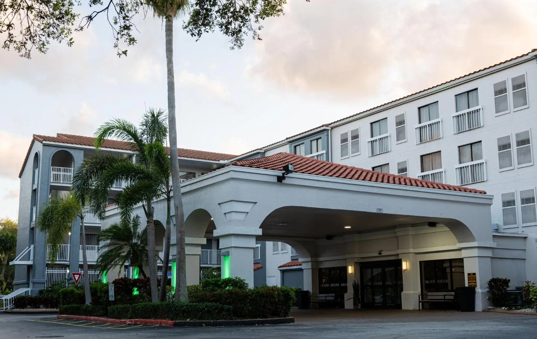 Property building in Holiday Inn & Suites Boca Raton - North