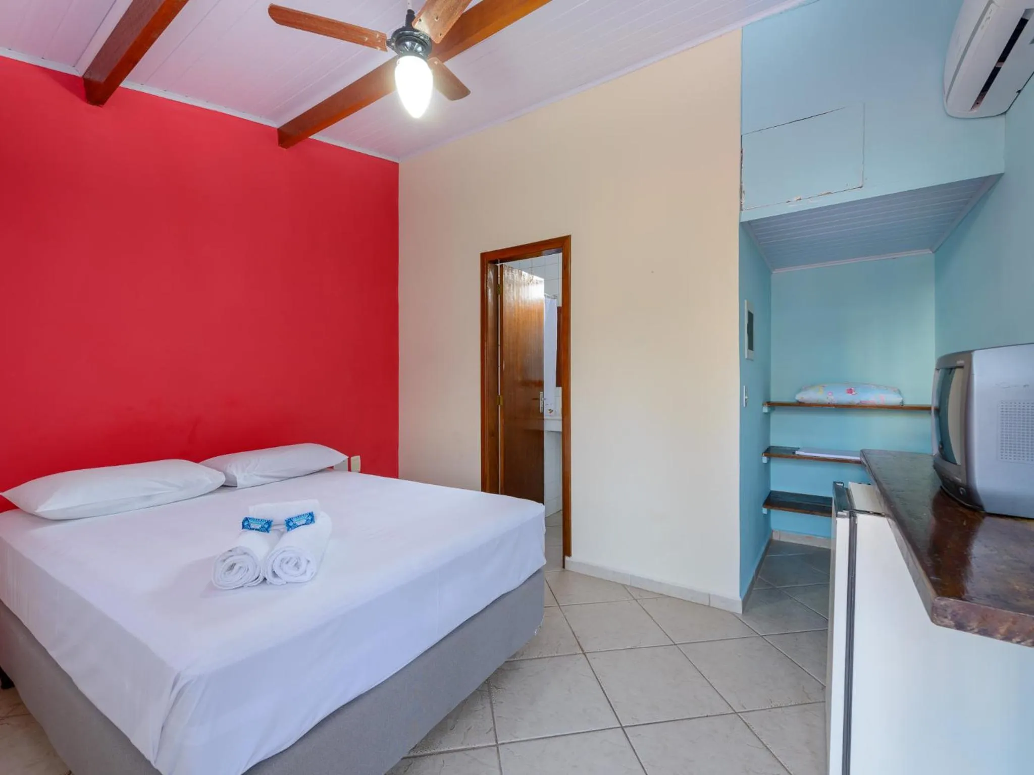 Photo of the whole room, Bed in Pousada Morada da Prainha