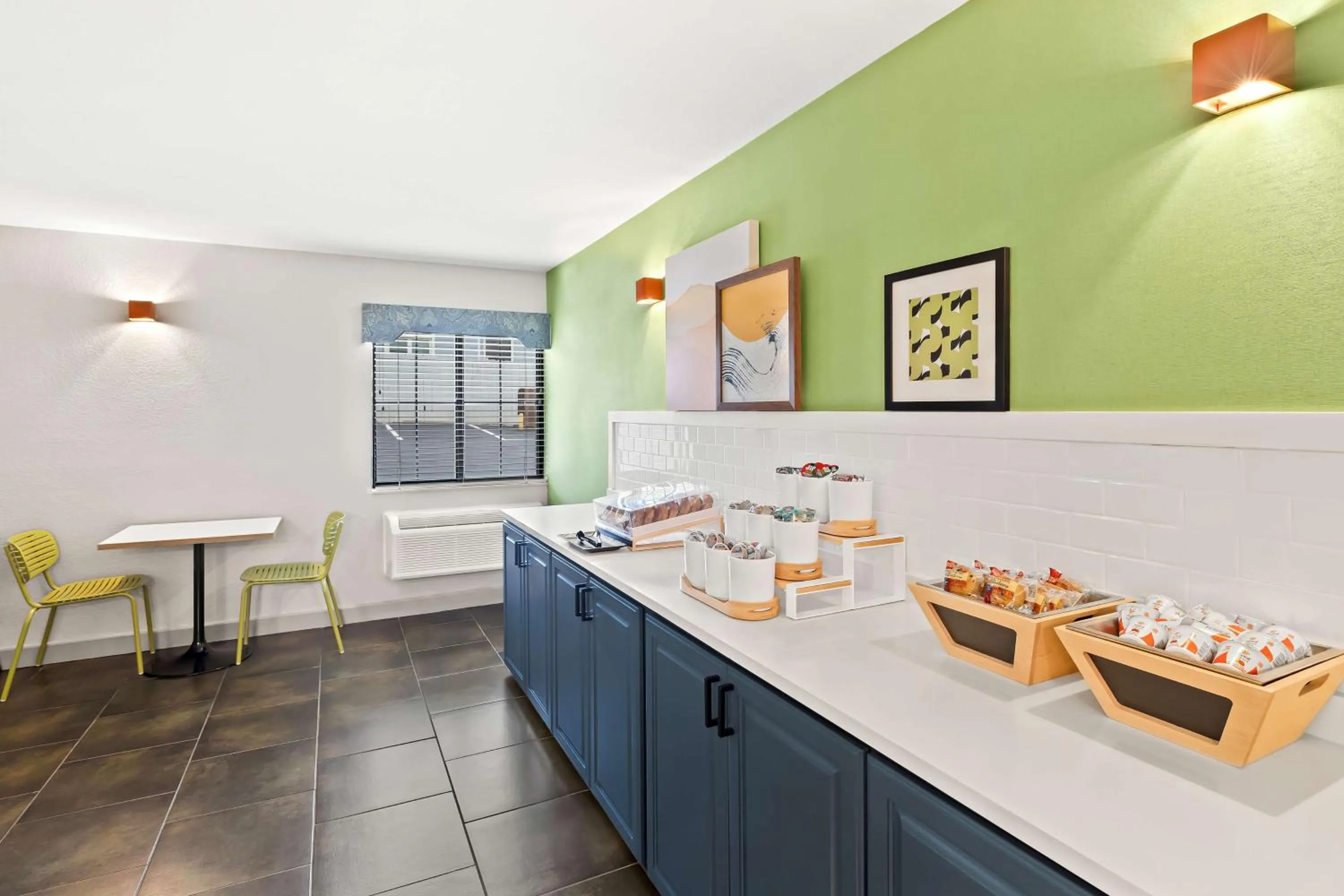 Breakfast in Super 8 by Wyndham Wichita East