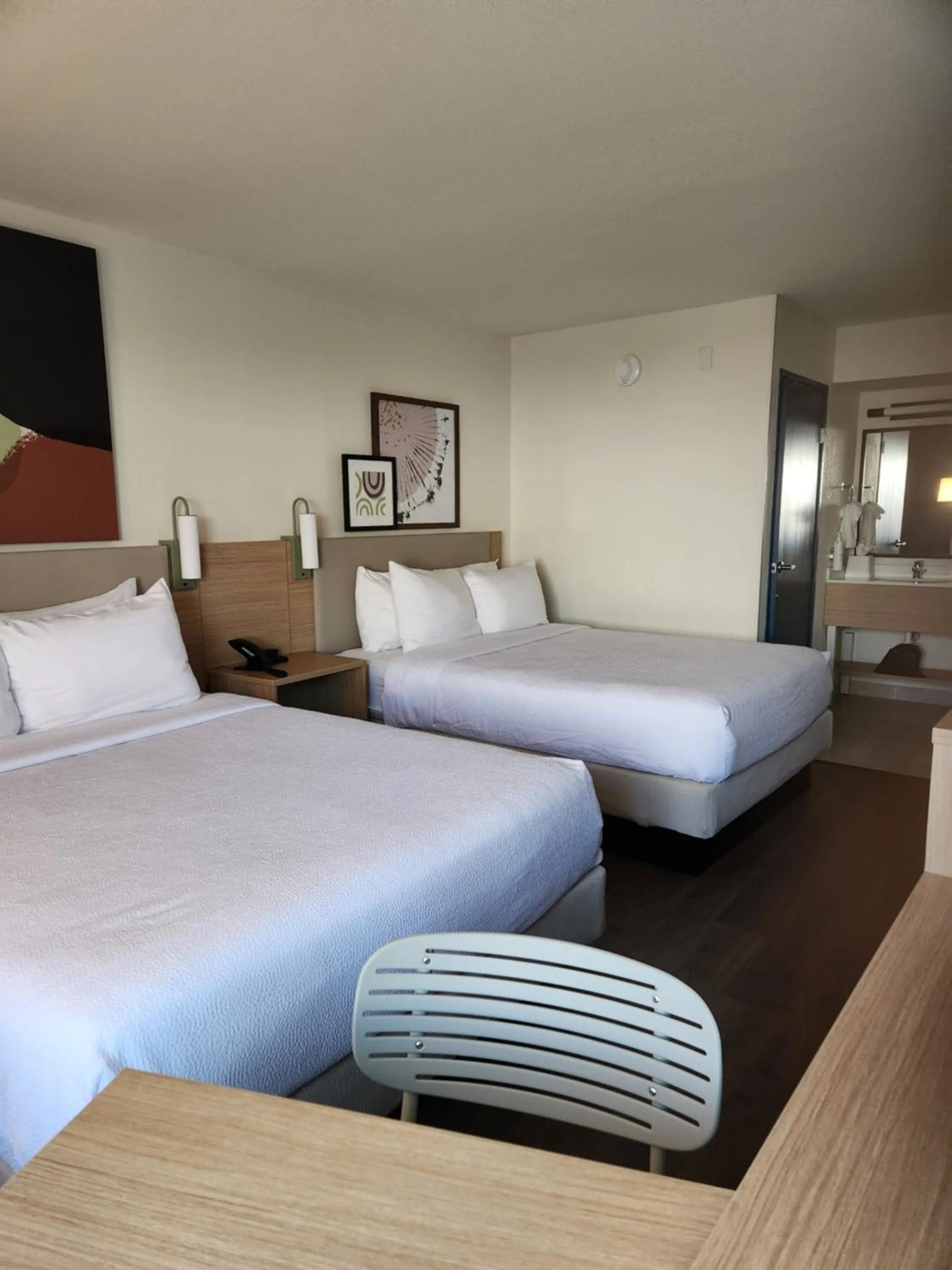 Photo of the whole room, Bed in Spark by Hilton Wichita East