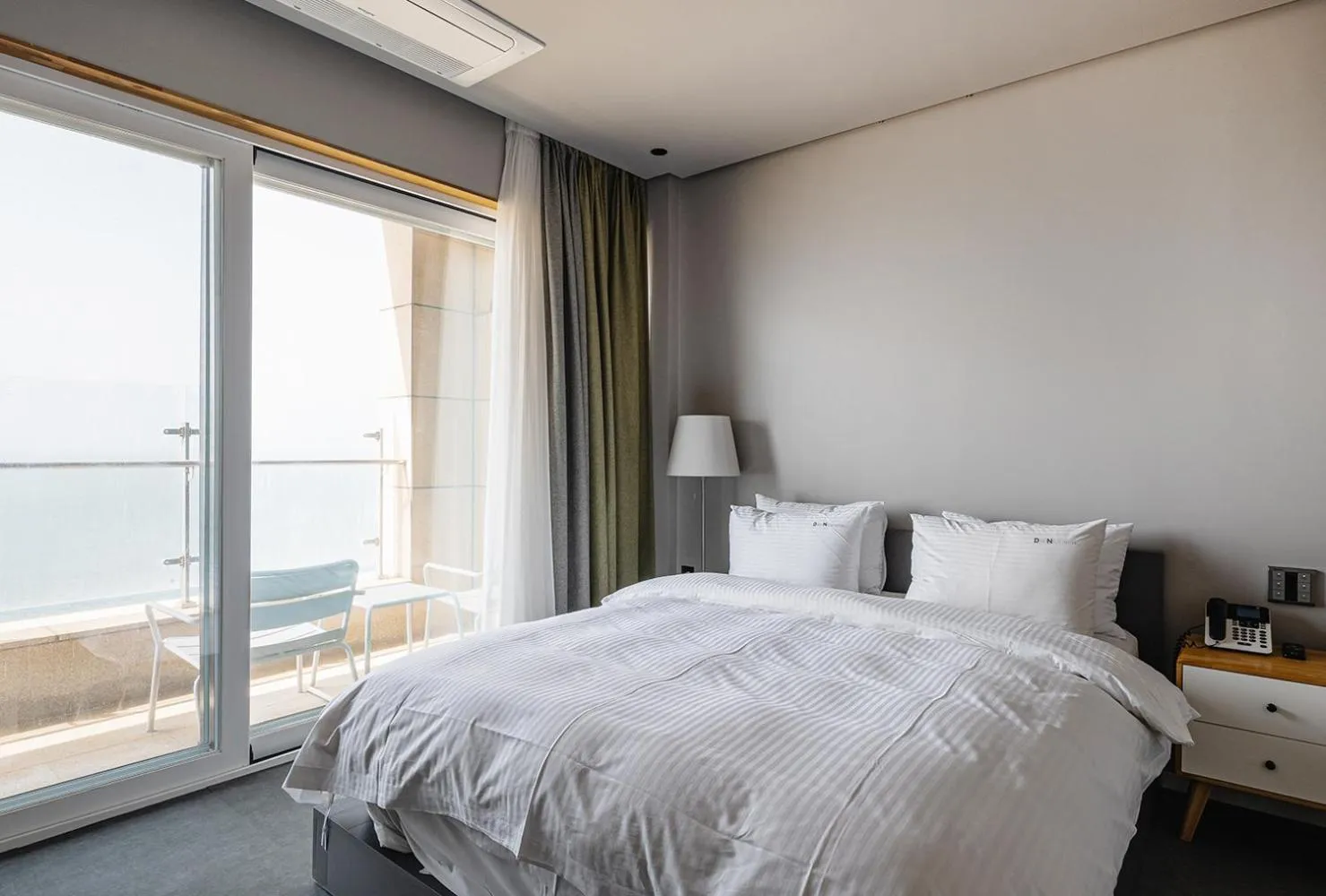 Bed in Daynice hotel