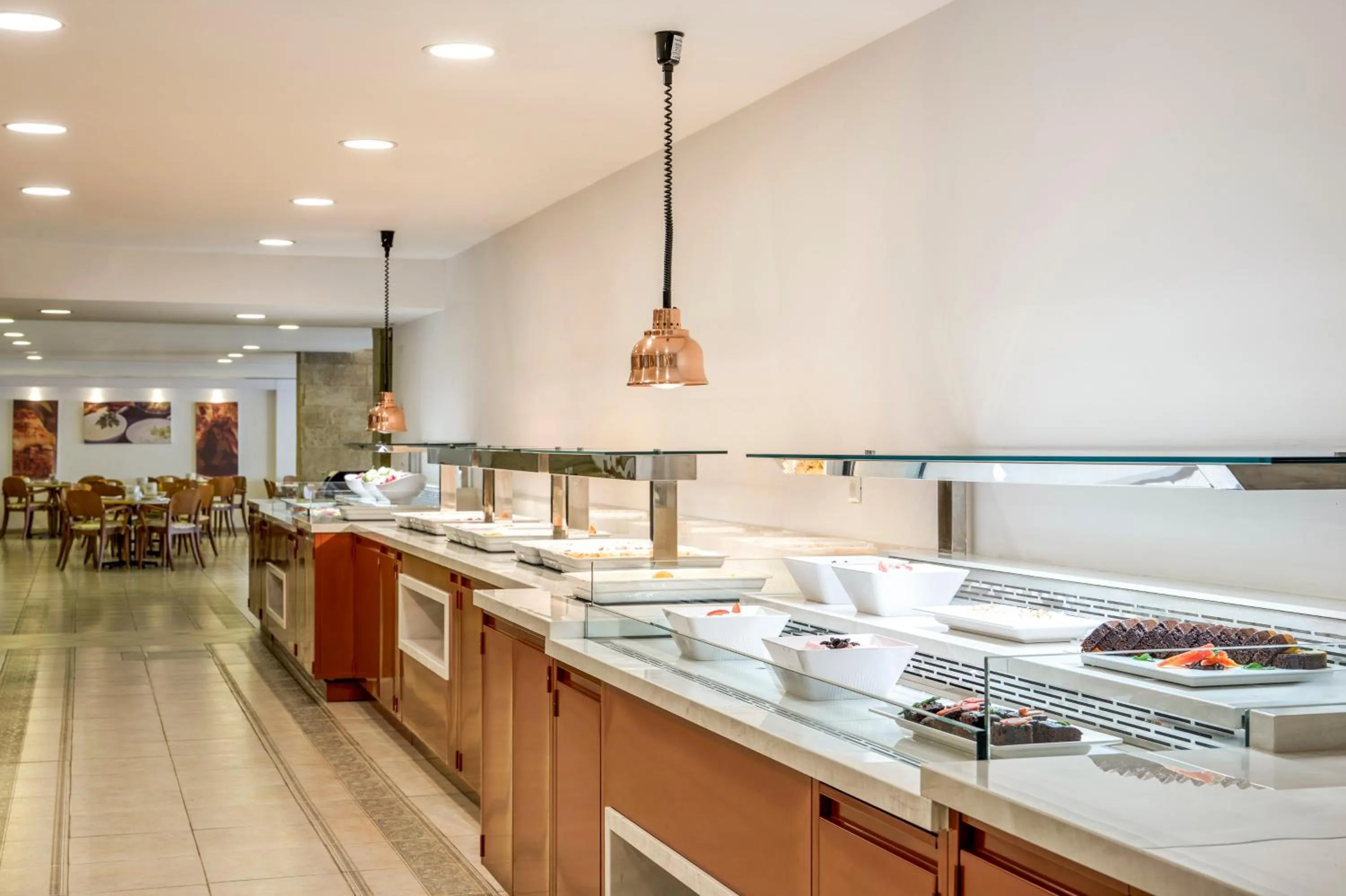 Food and drinks in Esperia City Hotel