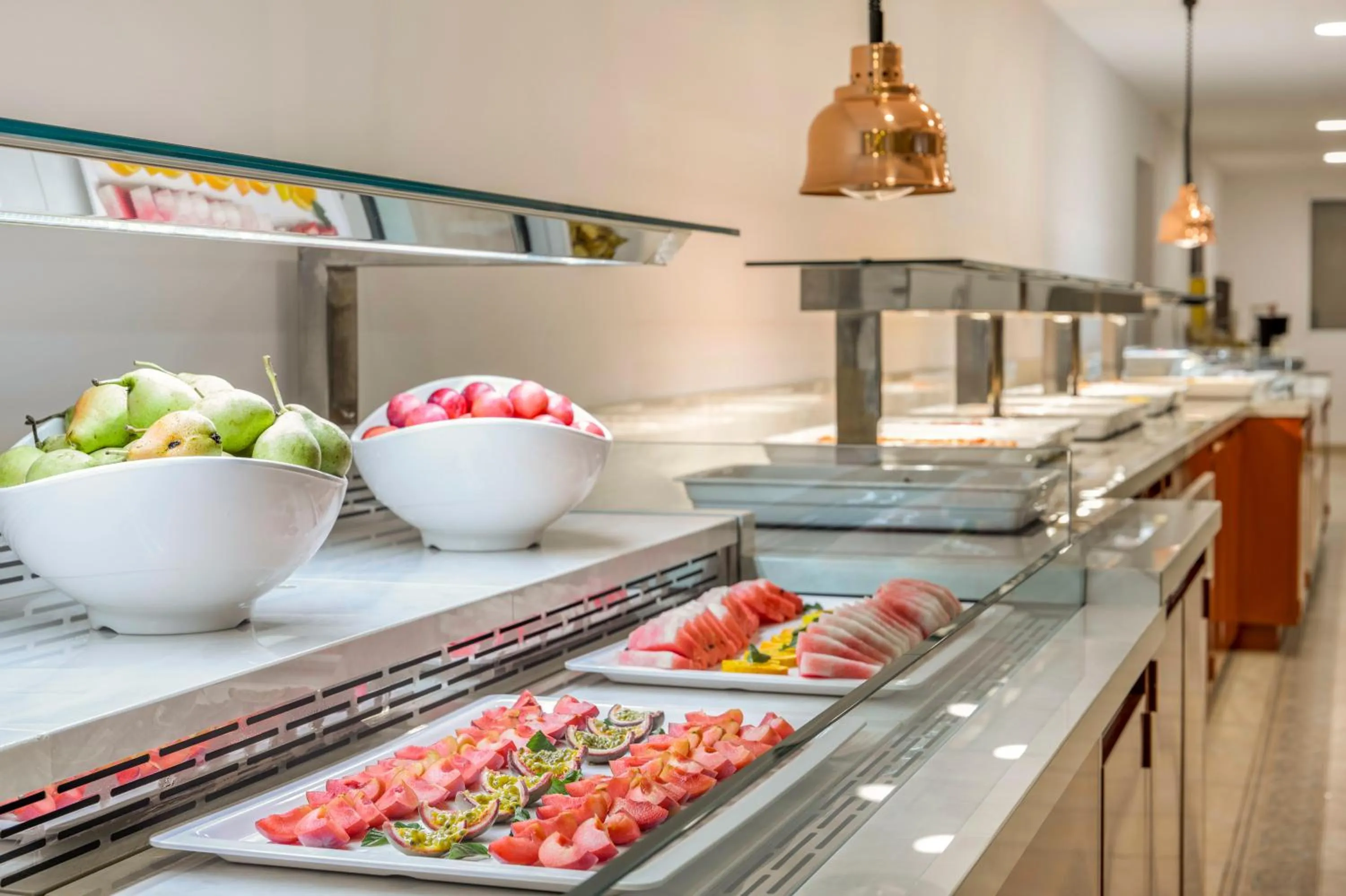 Food and drinks in Esperia City Hotel