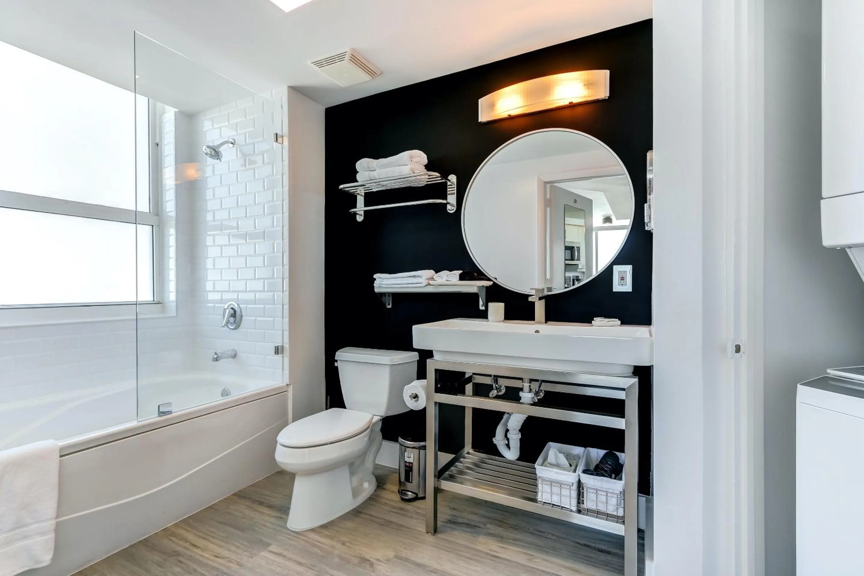 Bathroom in iCoconutGrove - Luxurious Vacation Rentals in Coconut Grove