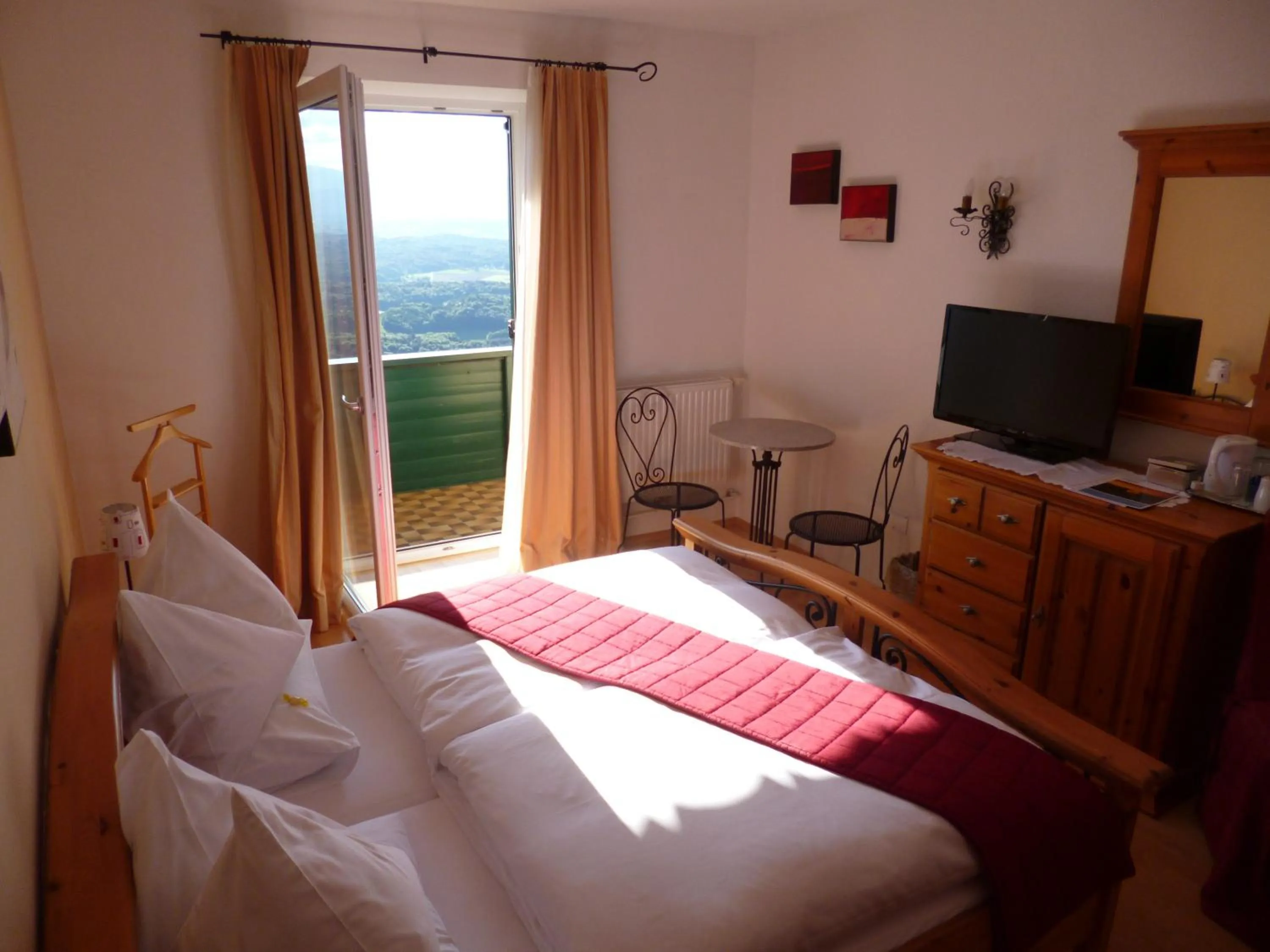 Photo of the whole room, Bed in Panoramahotel Steirerland