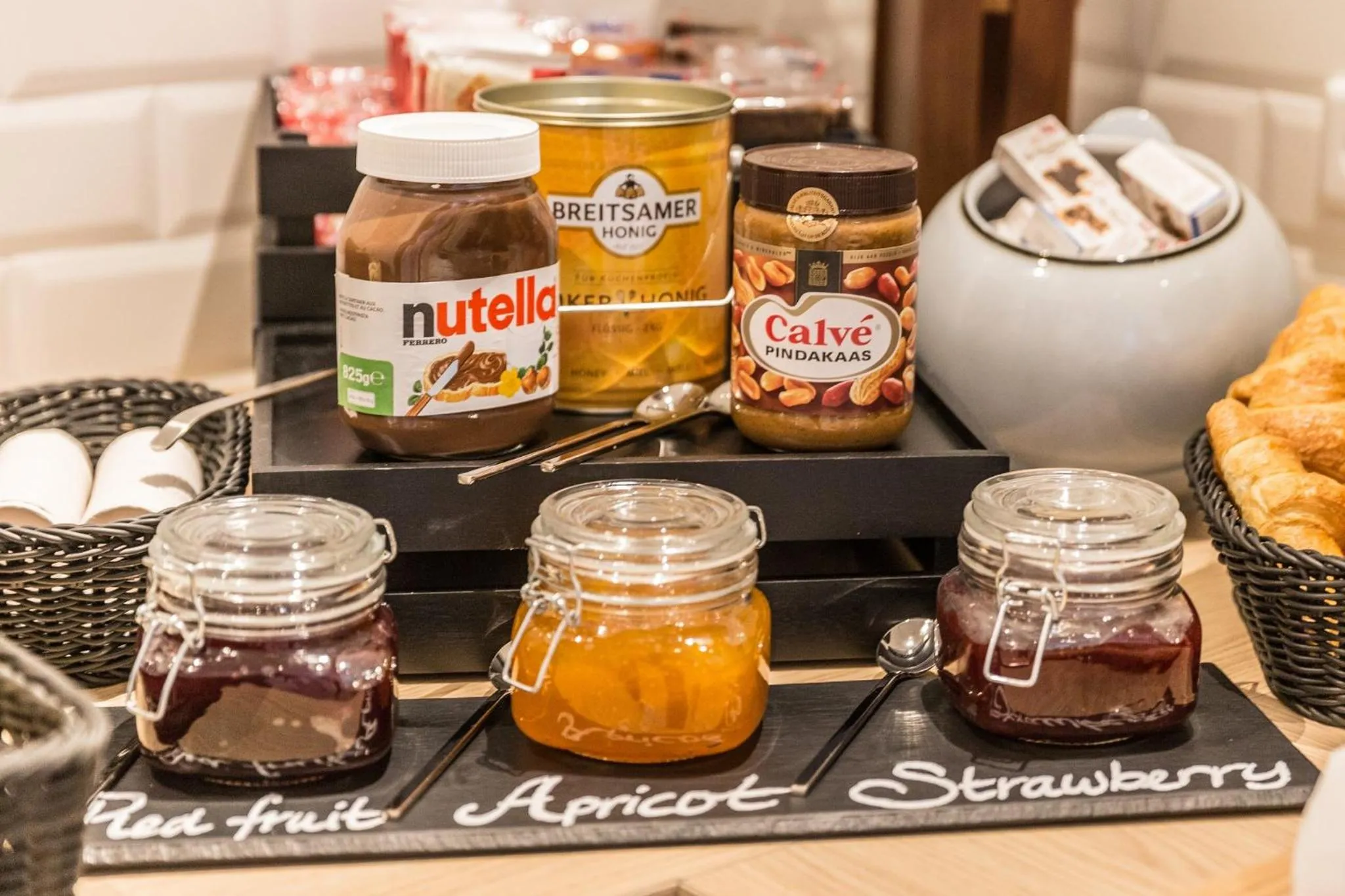 Restaurant/places to eat in Holiday Inn - the niu, Dairy Haarlem