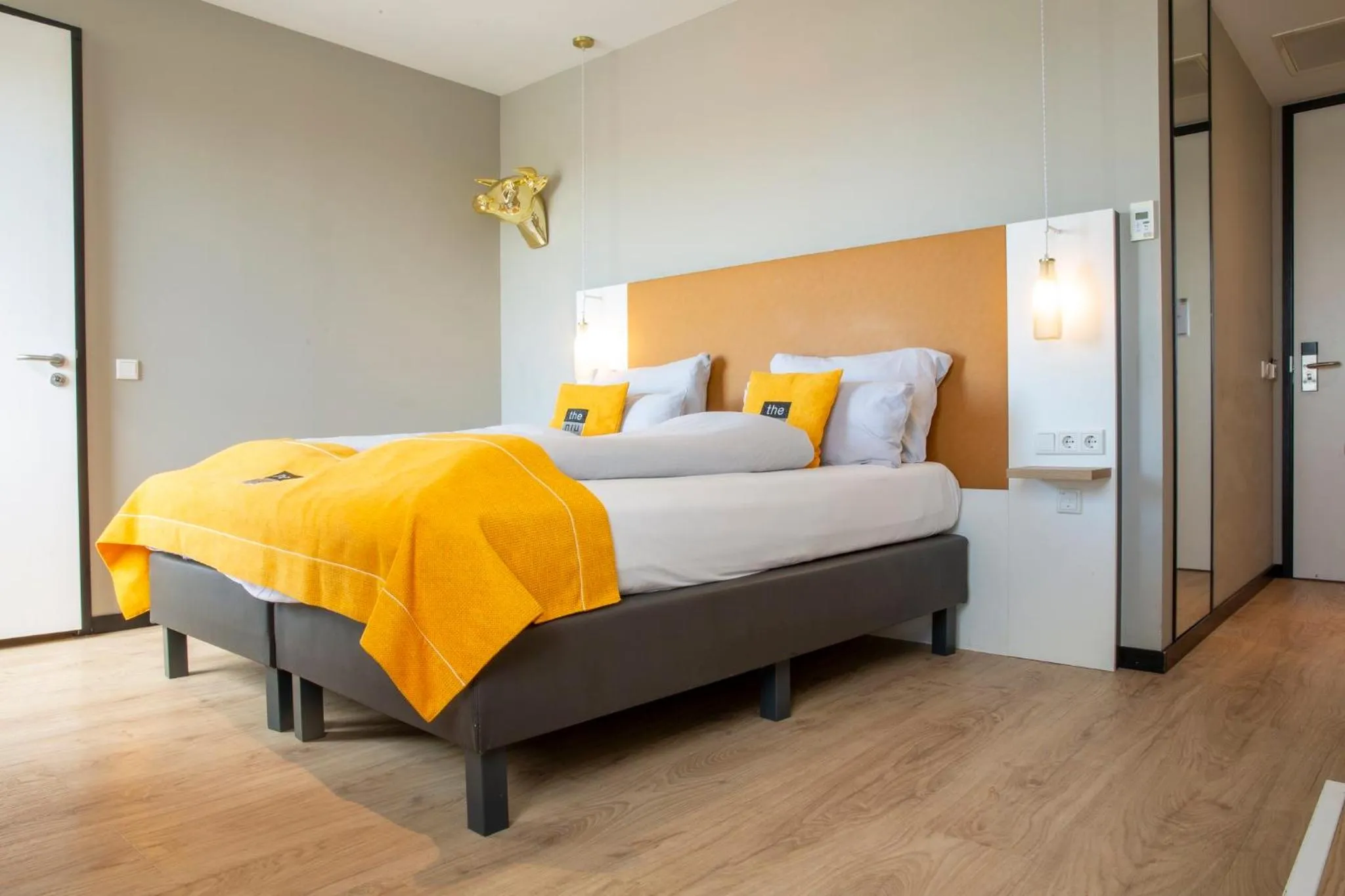 Photo of the whole room, Bed in Holiday Inn - the niu, Dairy Haarlem