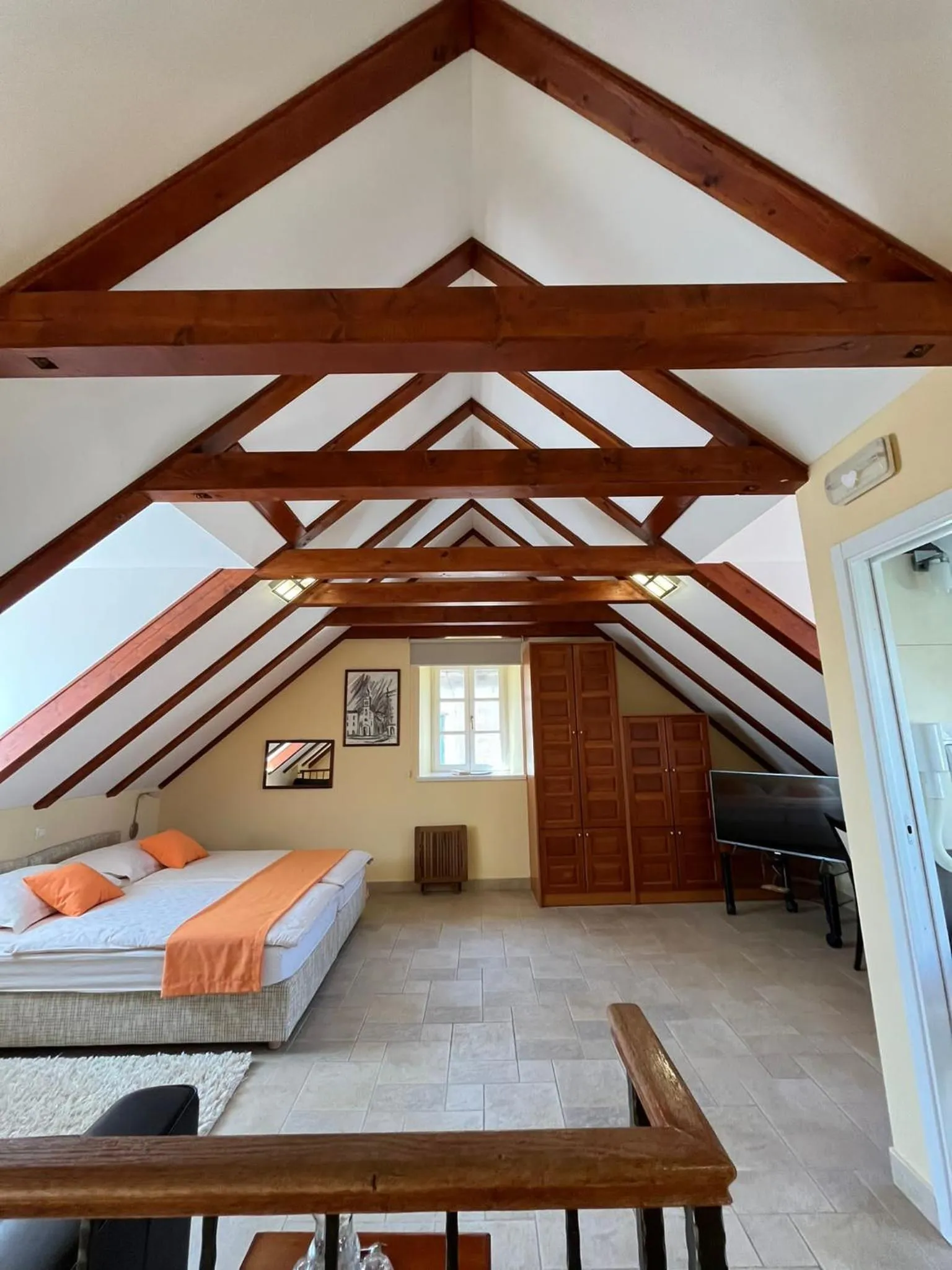 Bed in Rooms Toni Palace