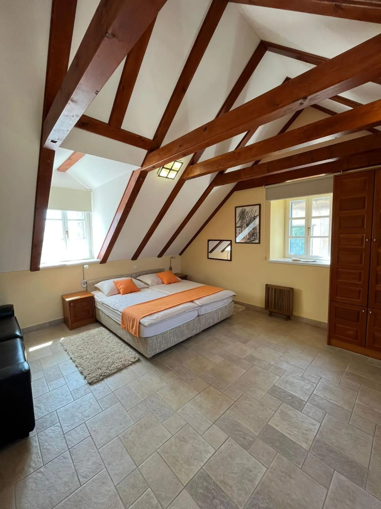 Bed in Rooms Toni Palace