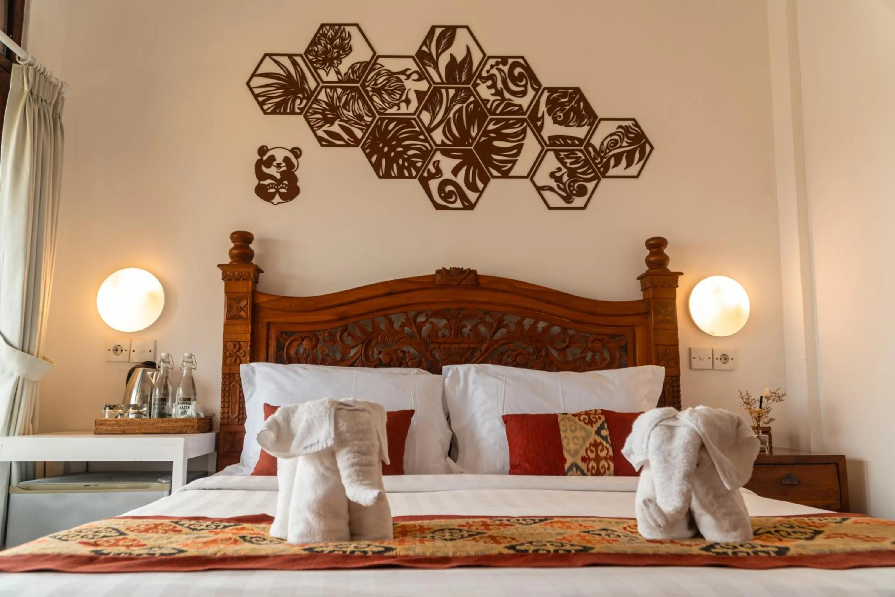 Bed in Amed Cafe & Hotel Kebun Wayan