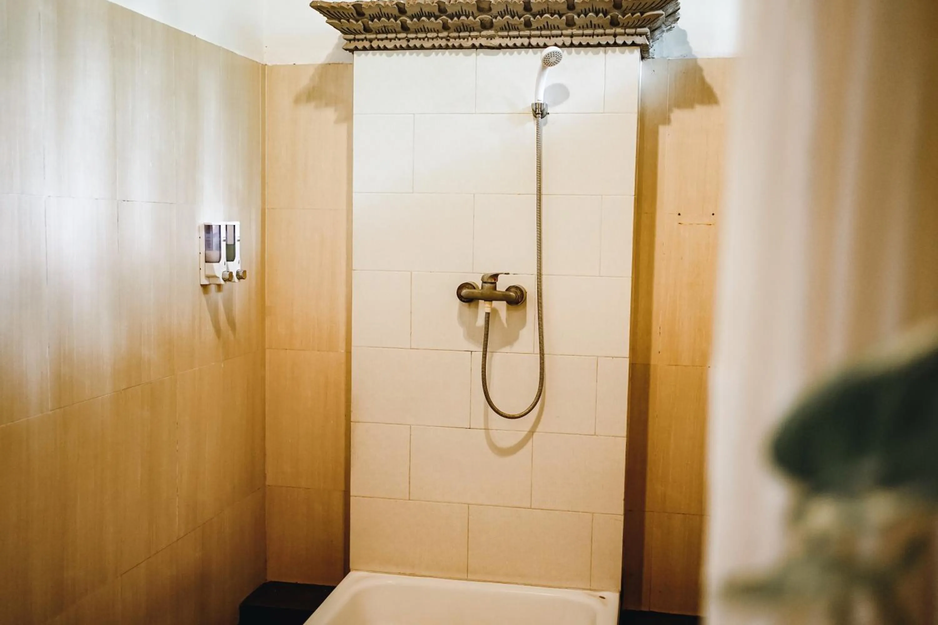 Bathroom in Amed Cafe & Hotel Kebun Wayan