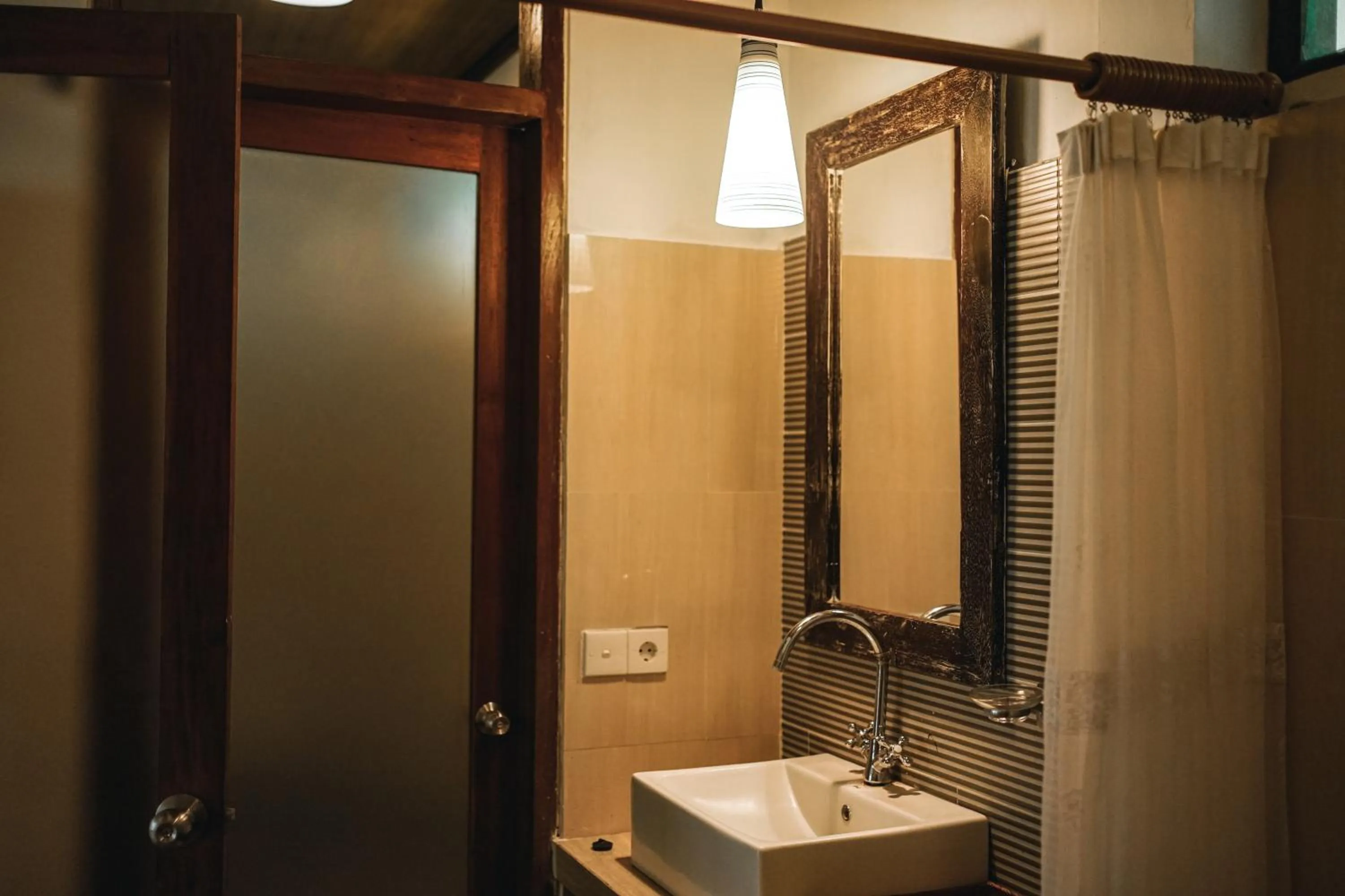 Bathroom in Amed Cafe & Hotel Kebun Wayan