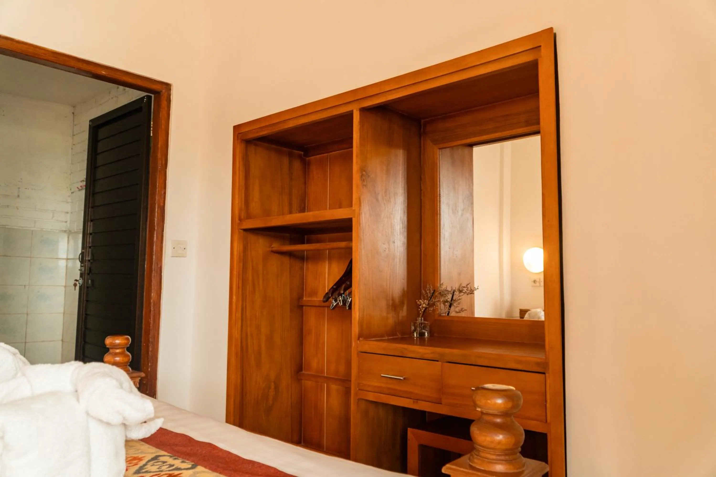 Bed in Amed Cafe & Hotel Kebun Wayan