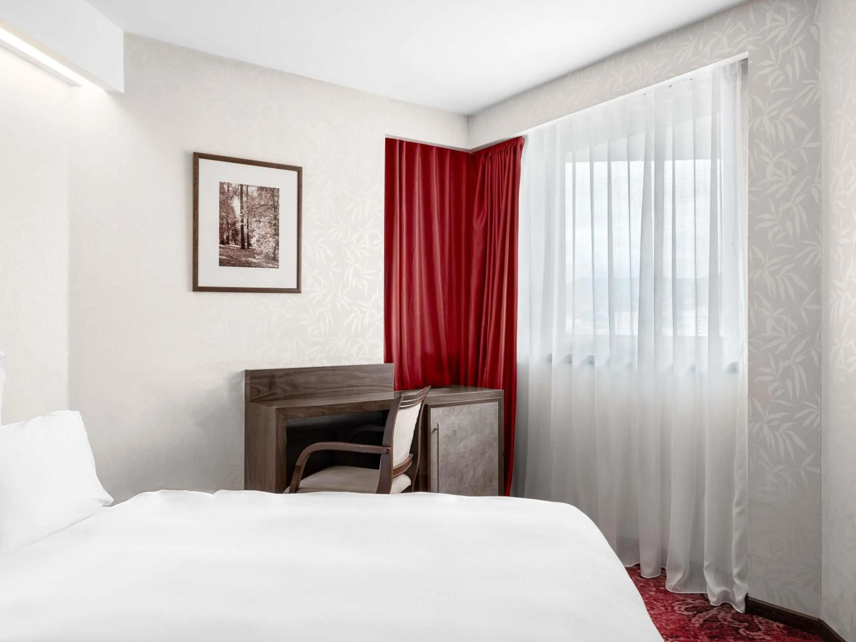 Bedroom, Bed in Movenpick hotel Sarajevo