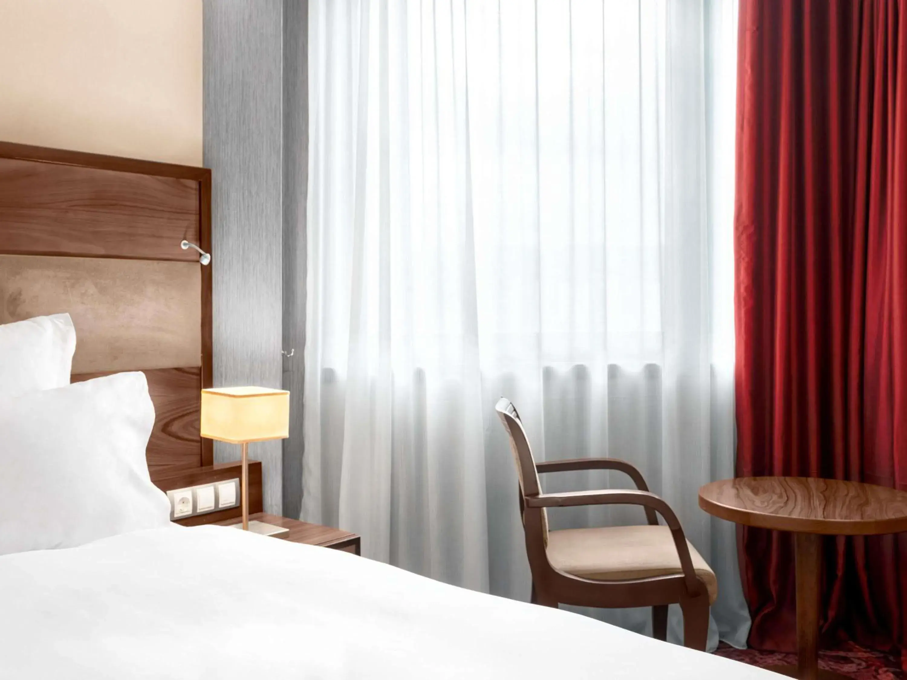 Deluxe King or Twin Room - single occupancy in Movenpick hotel Sarajevo Deluxe King or Twin Room - single occupancy in Movenpick hotel Sarajevo