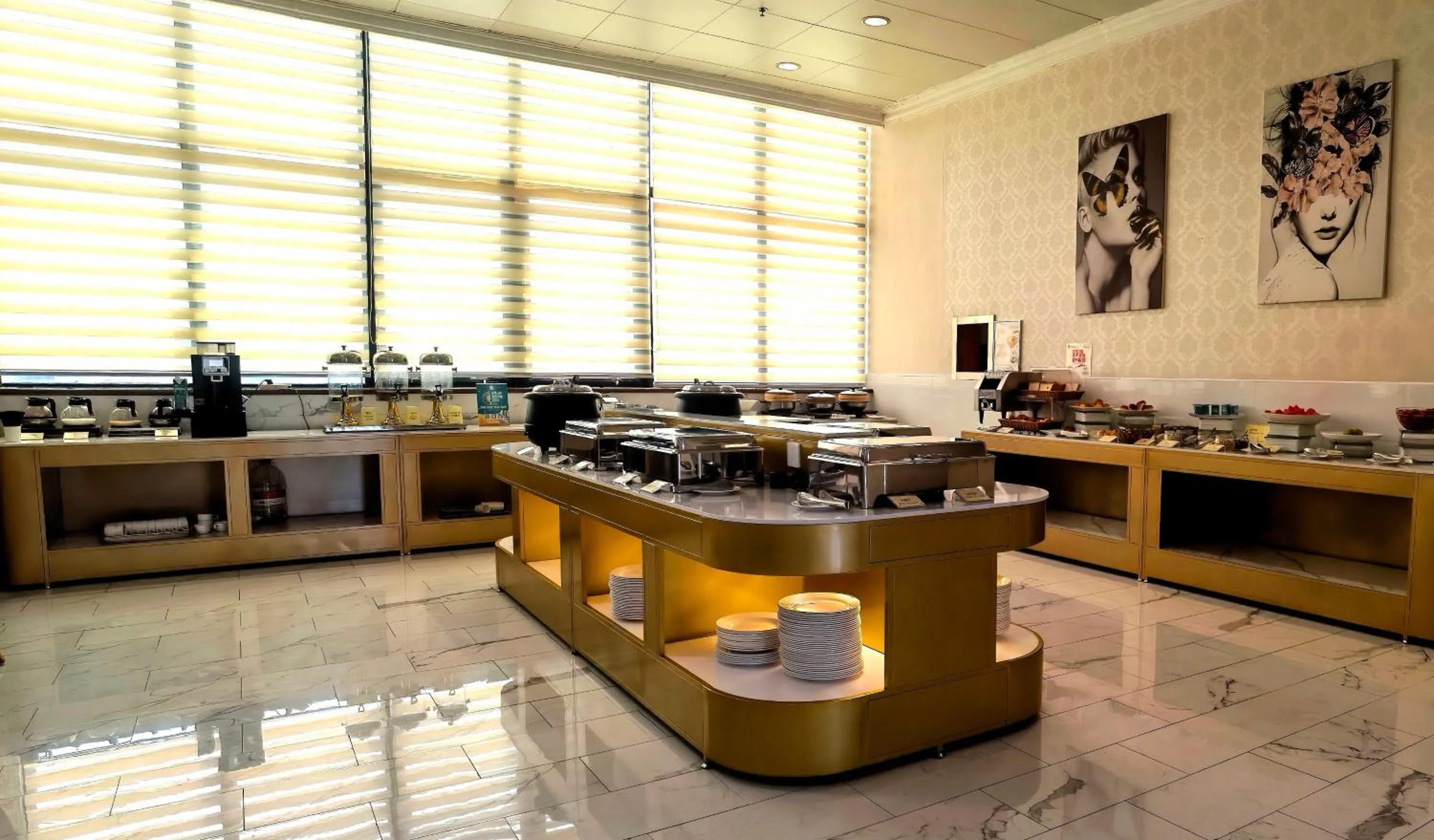 Breakfast in Magnificent International Hotel