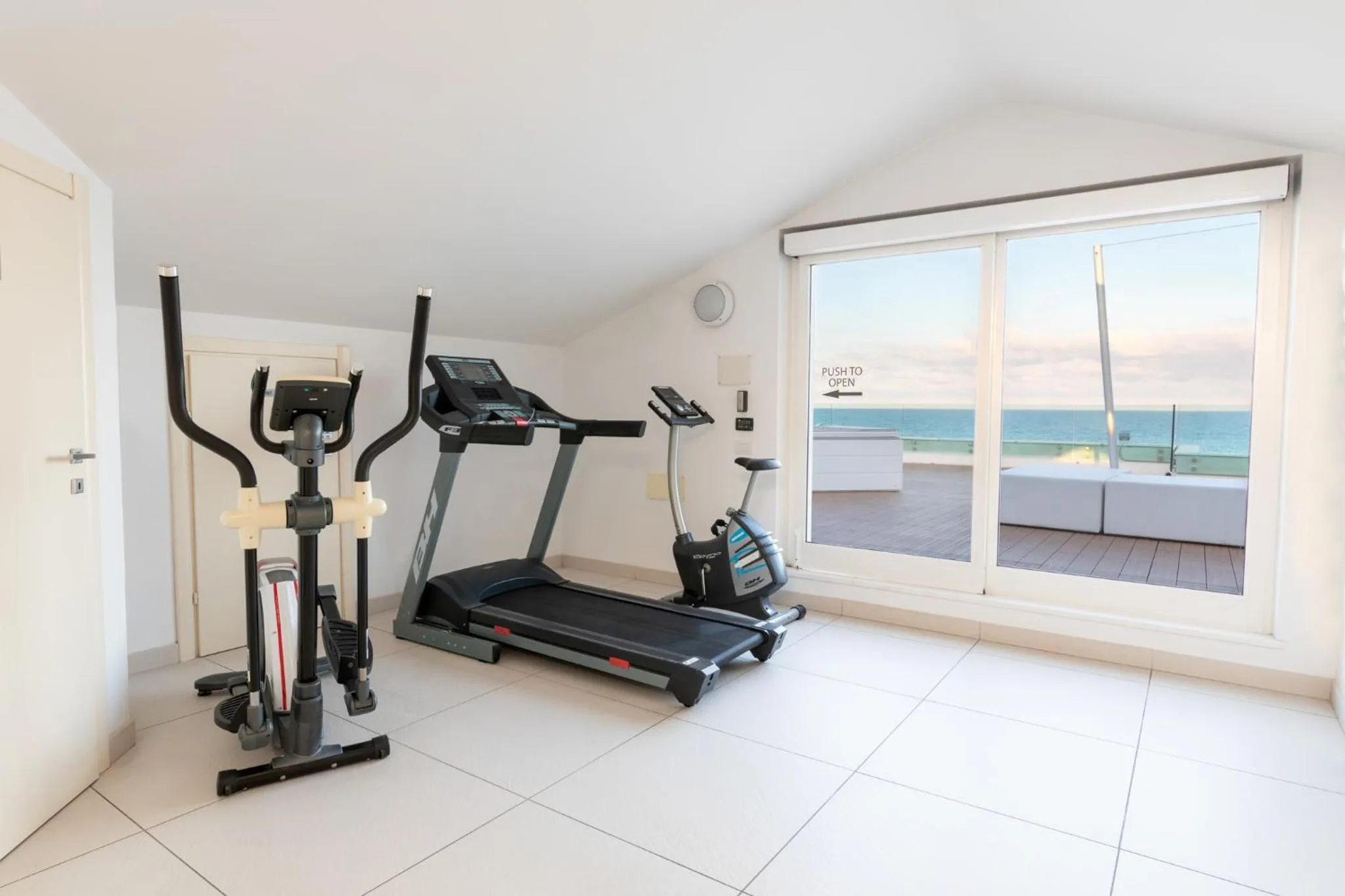 Fitness centre/facilities in Life Hotel Seaview & Spa